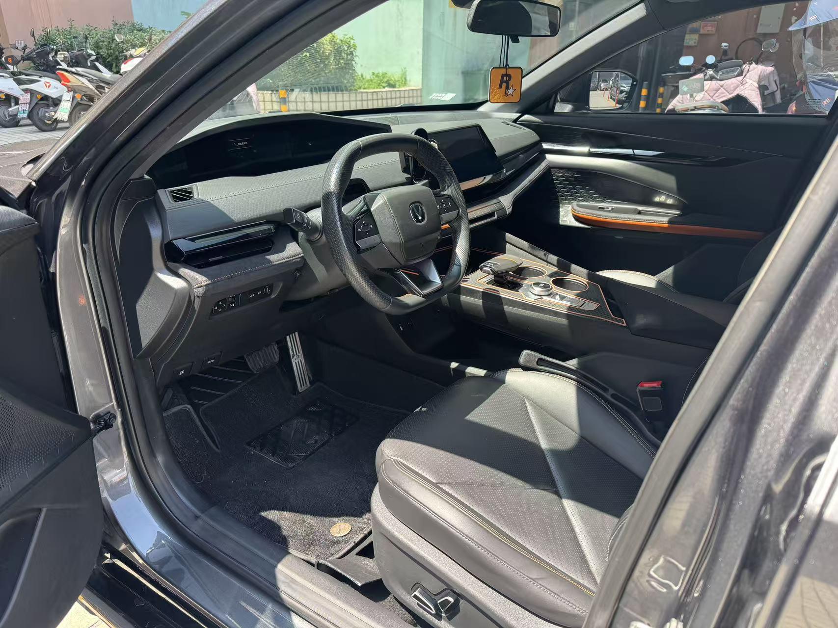 ChangAn UNI-V 2022 1.5T Sports Edition 4