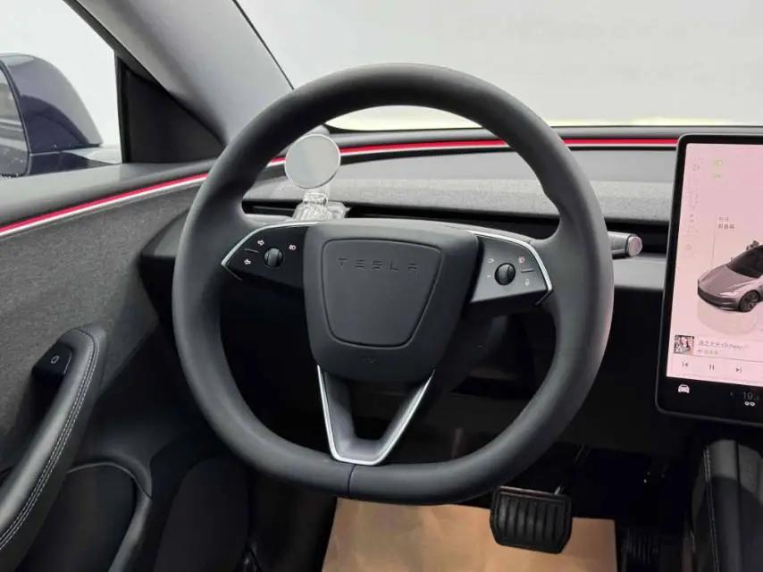 Model 3 2023 Rear-Wheel Drive Edition 5