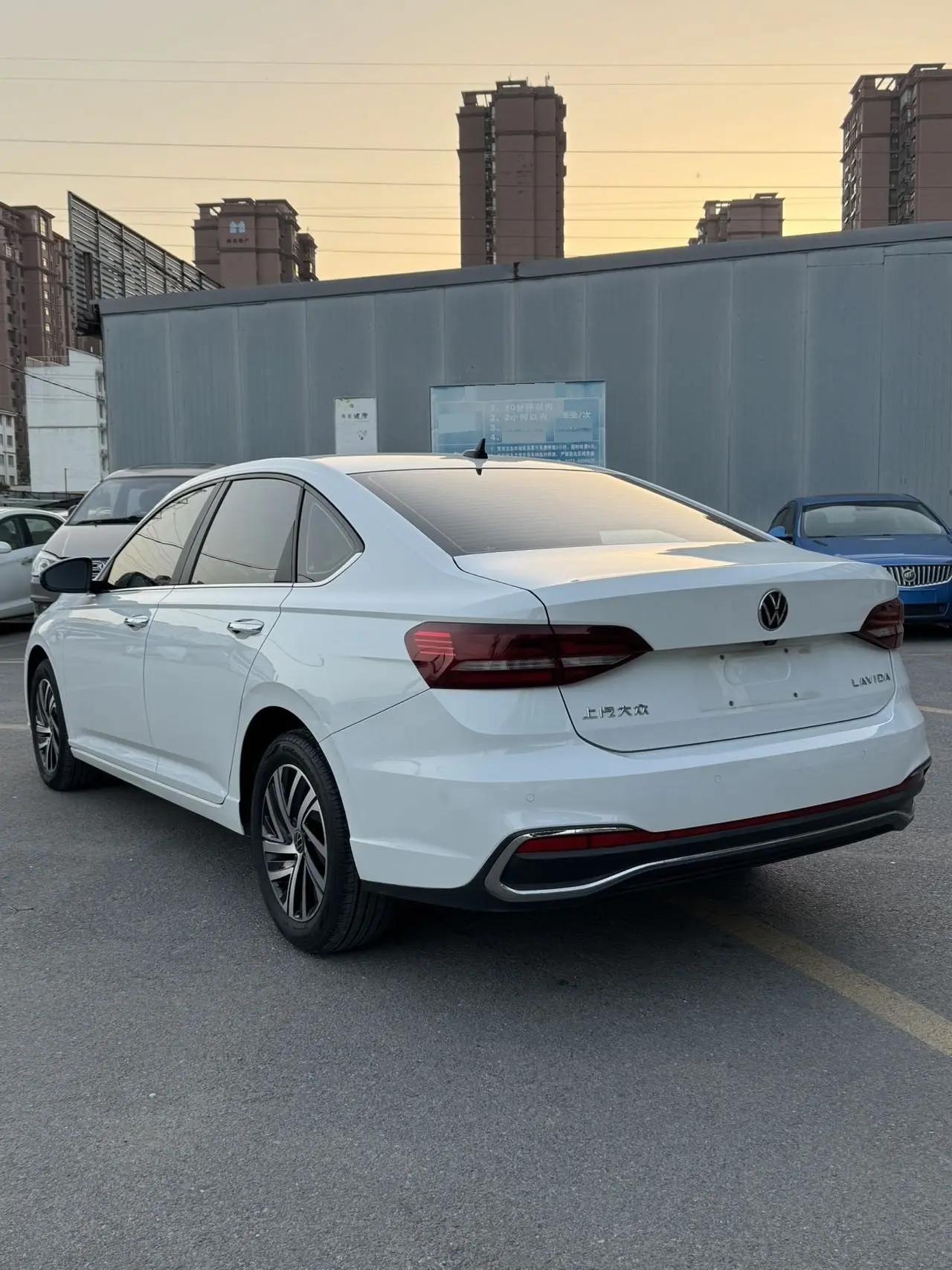 Lavida 2023 280TSI DSG Full Edition 6