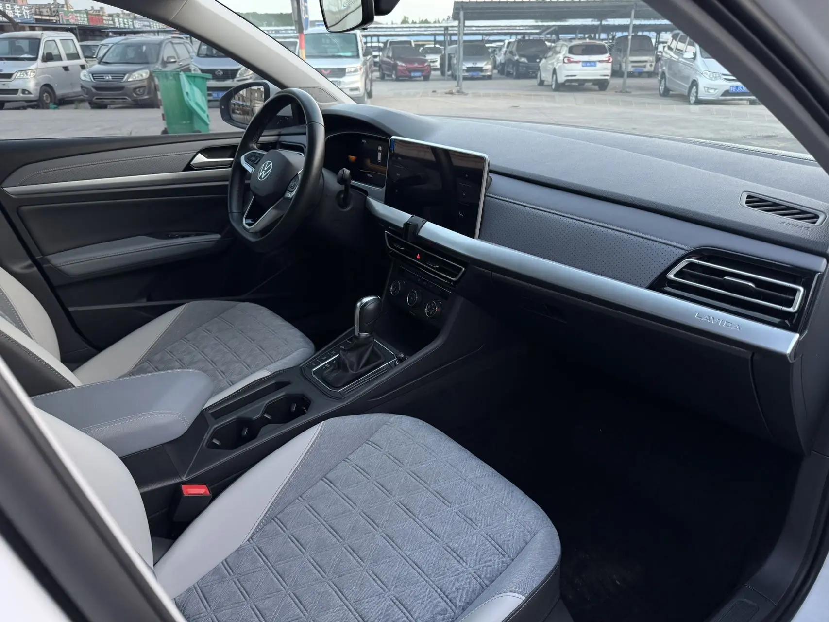 Lavida 2023 280TSI DSG Full Edition 9