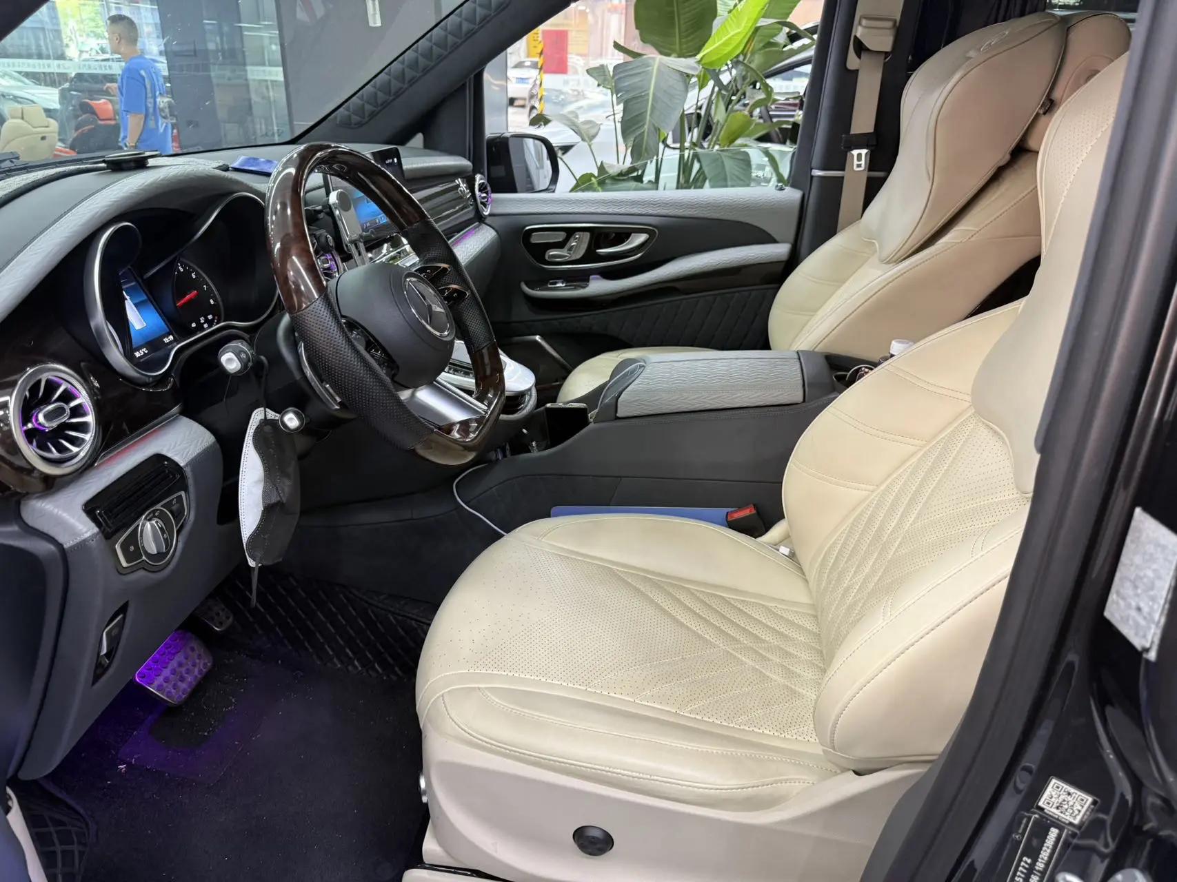 Mercedes Benz Class V 2021V 260 Pilot Edition 3