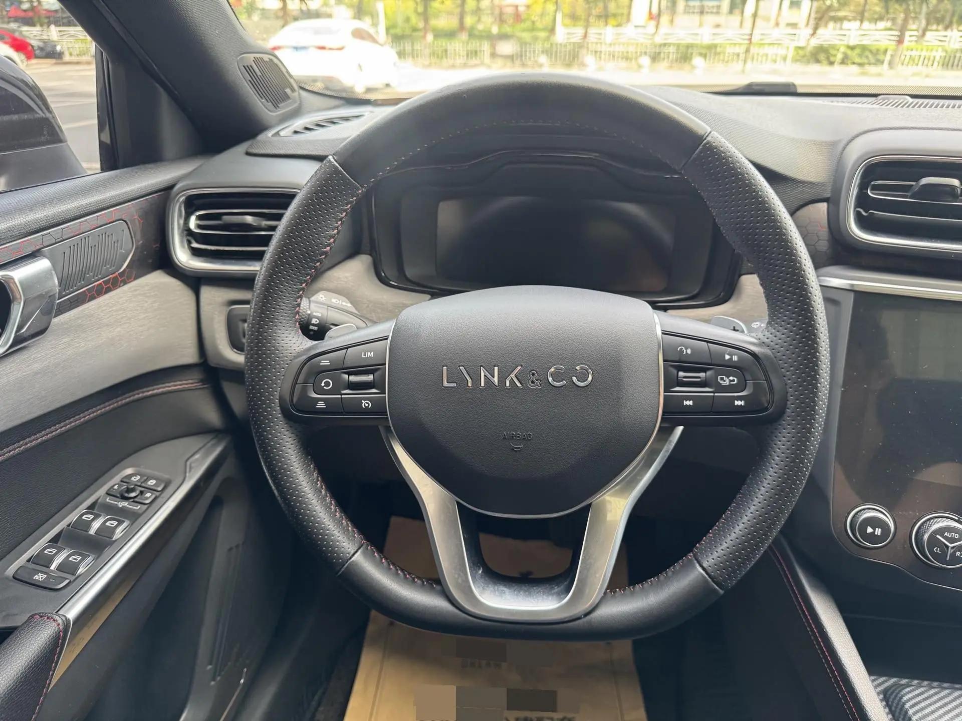 LYNK&amp;CO 03 2020 2.0TD Auto-strength Edition 7