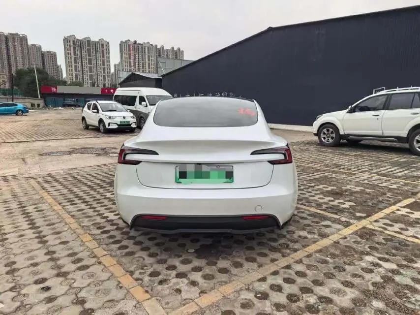 Model 3 2023 Rear-Wheel Drive Edition 8