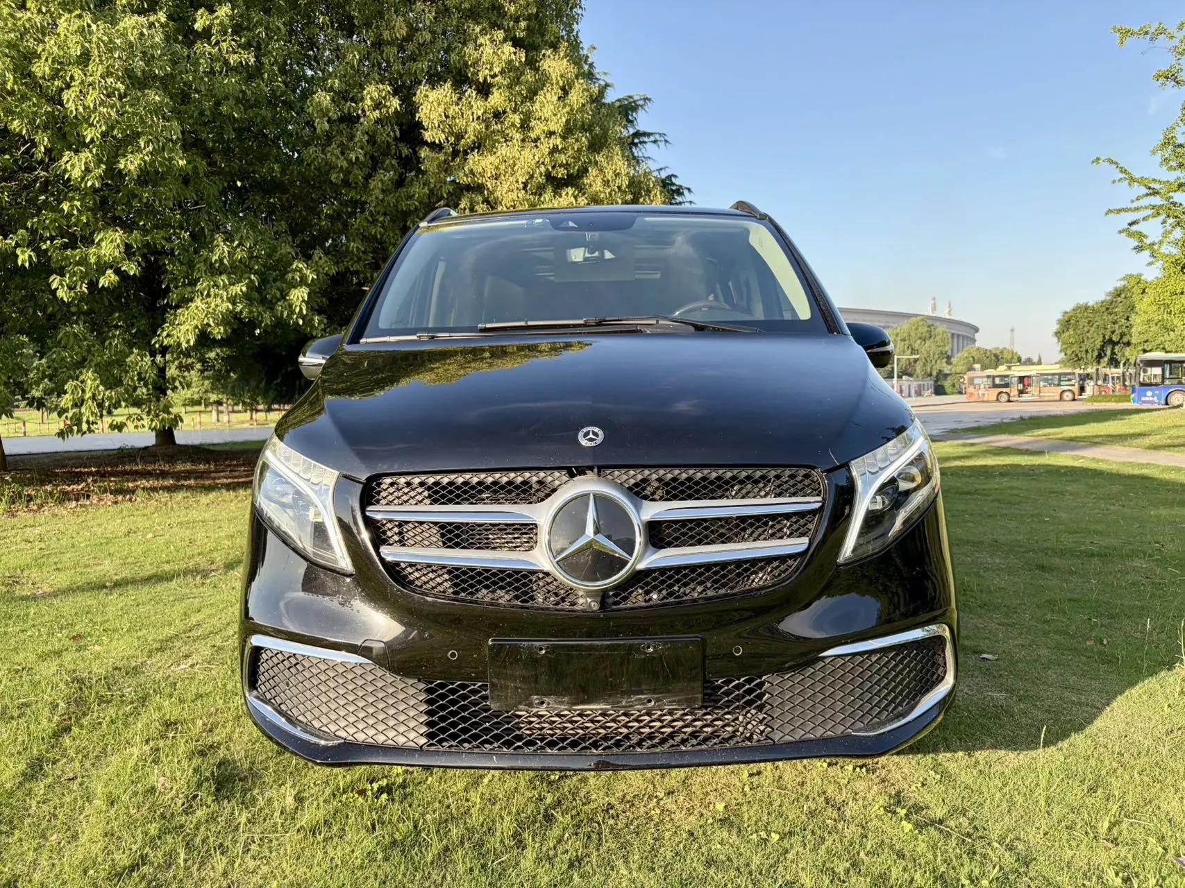 Mercedes Benz V 2022V 260 L 2.0T Deluxe Edition Automatic Gear 2
