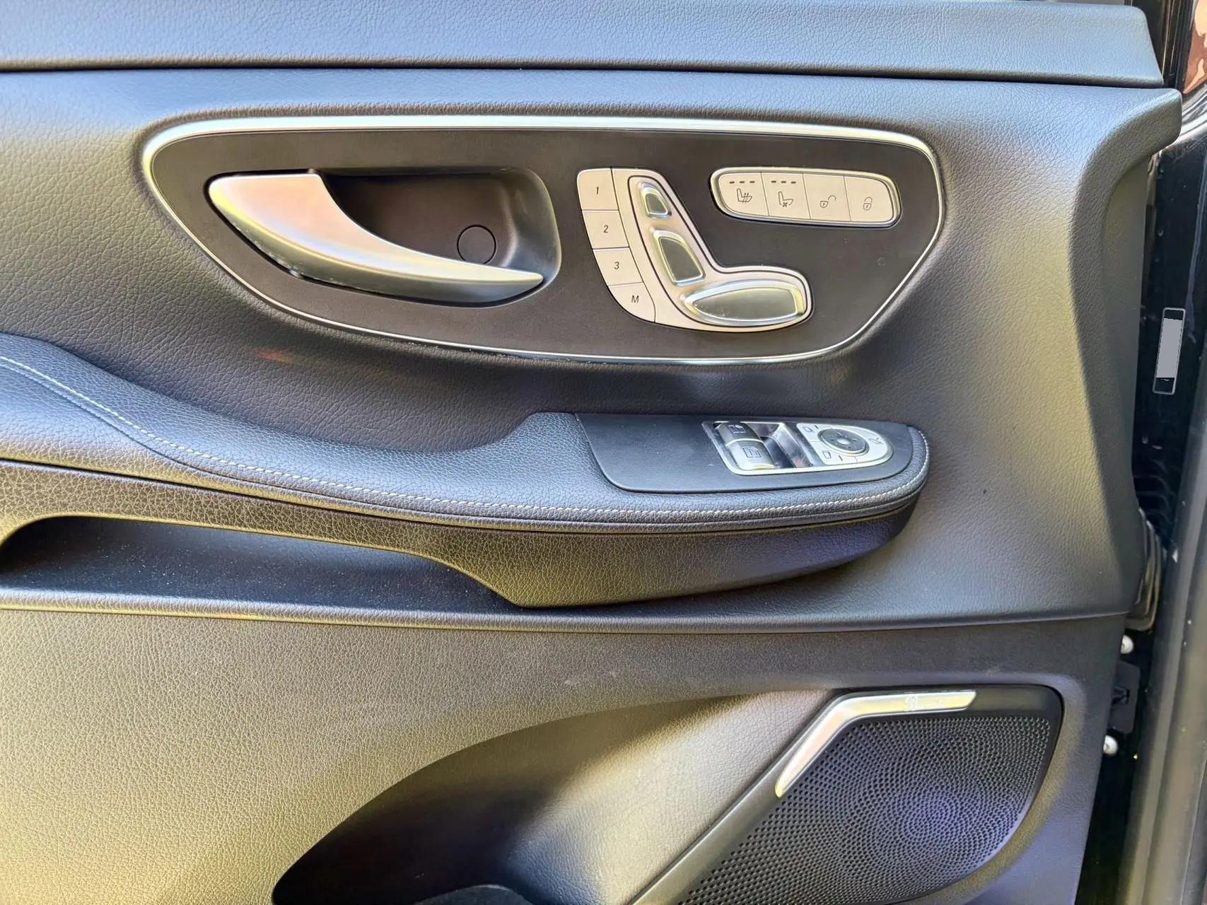 Mercedes Benz V 2022V 260 L 2.0T Deluxe Edition Automatic Gear 4