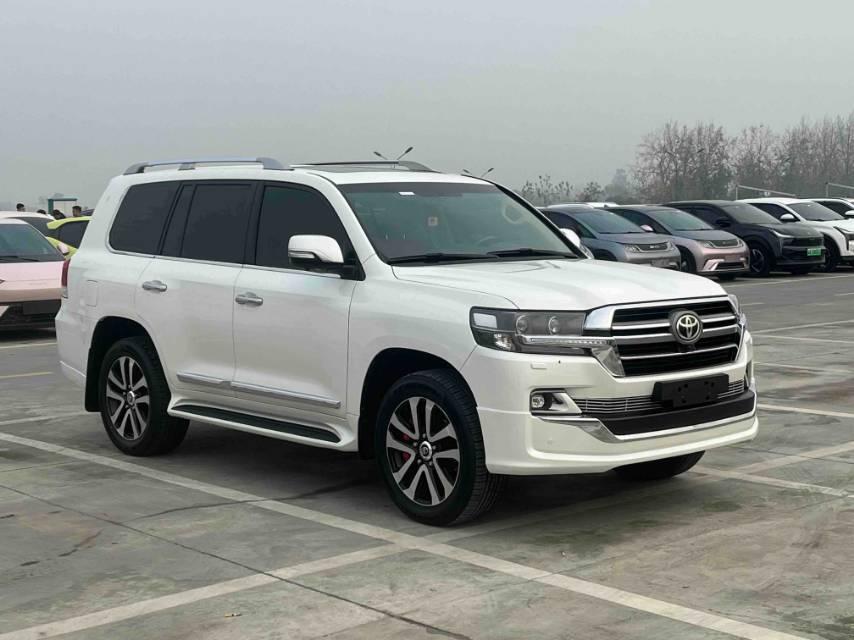 Toyota Land Cruiser (Imported) 2019 Land Cruiser 4.0 GXR GT Middle East Edition Automatic Gear 2