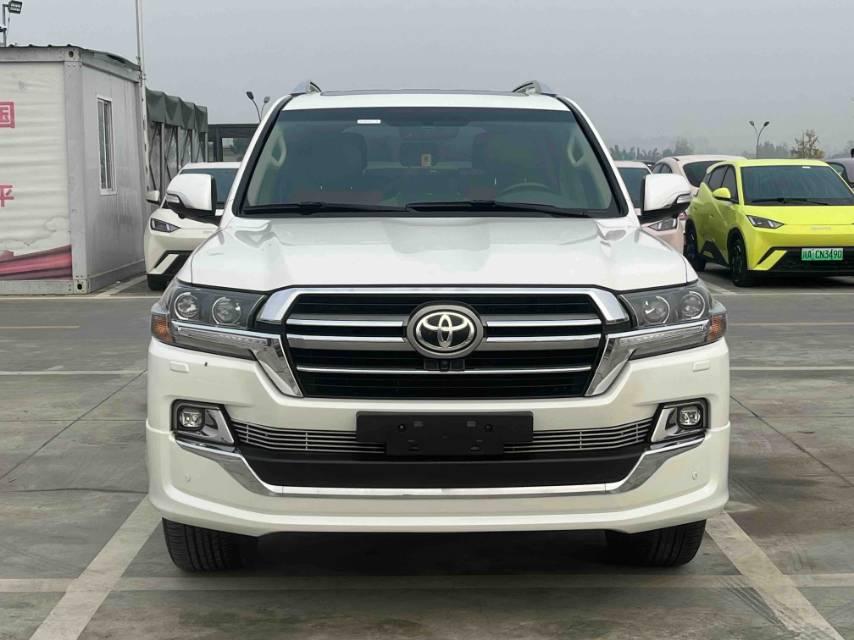Toyota Land Cruiser (Imported) 2019 Land Cruiser 4.0 GXR GT Middle East Edition Automatic Gear 3
