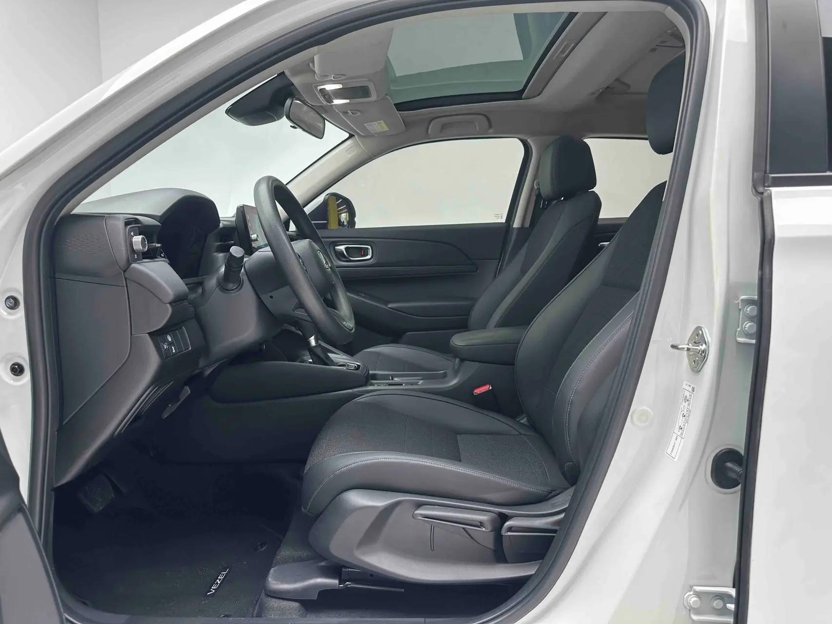 Honda 2023 Vezel 1.5 CVT Technology Edition Automatic 3