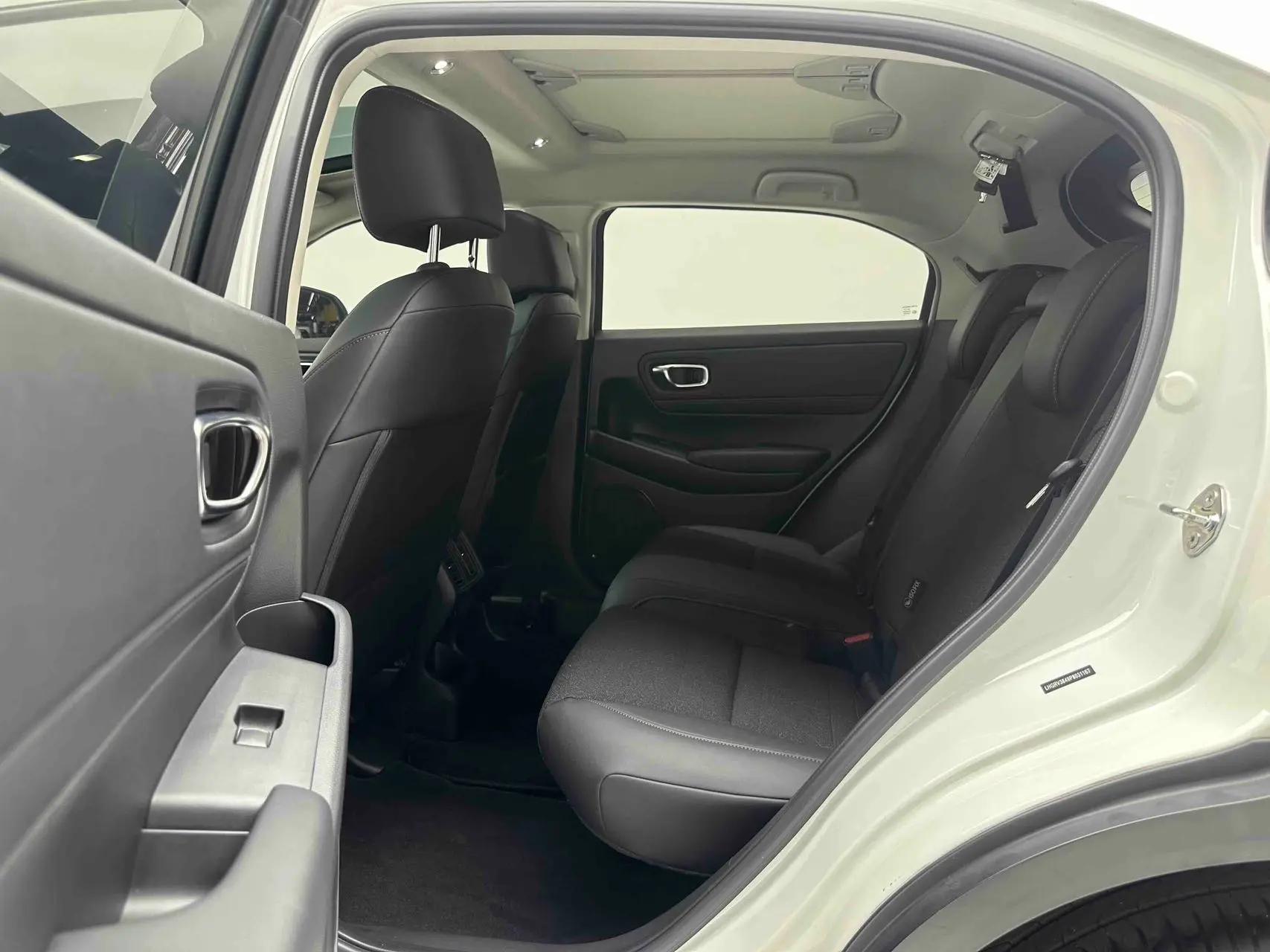 Honda 2023 Vezel 1.5 CVT Technology Edition Automatic 4