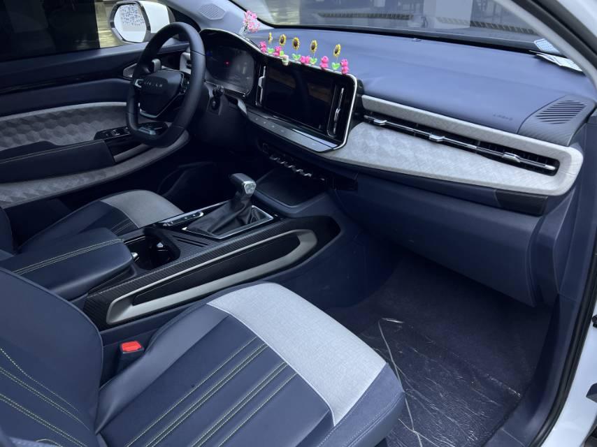 BaoJun RM-5 2019 1.5T CVT 24-hour online luxury 7-seat 5