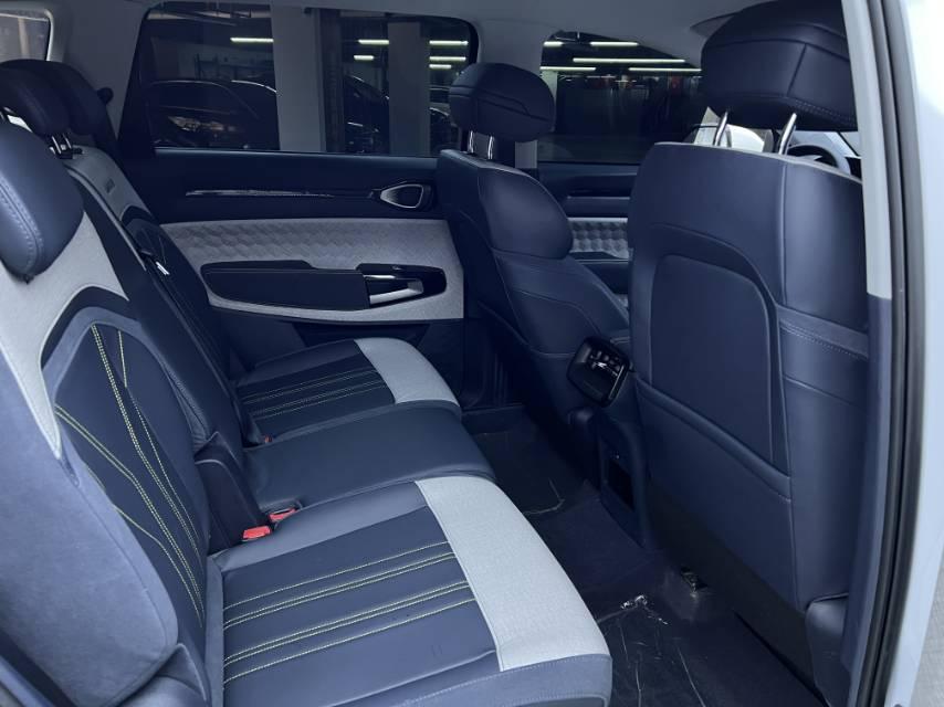BaoJun RM-5 2019 1.5T CVT 24-hour online luxury 7-seat 6