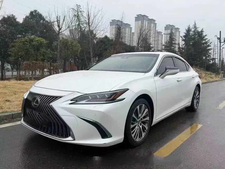 Lexus ES 2020 300h Premium Edition
