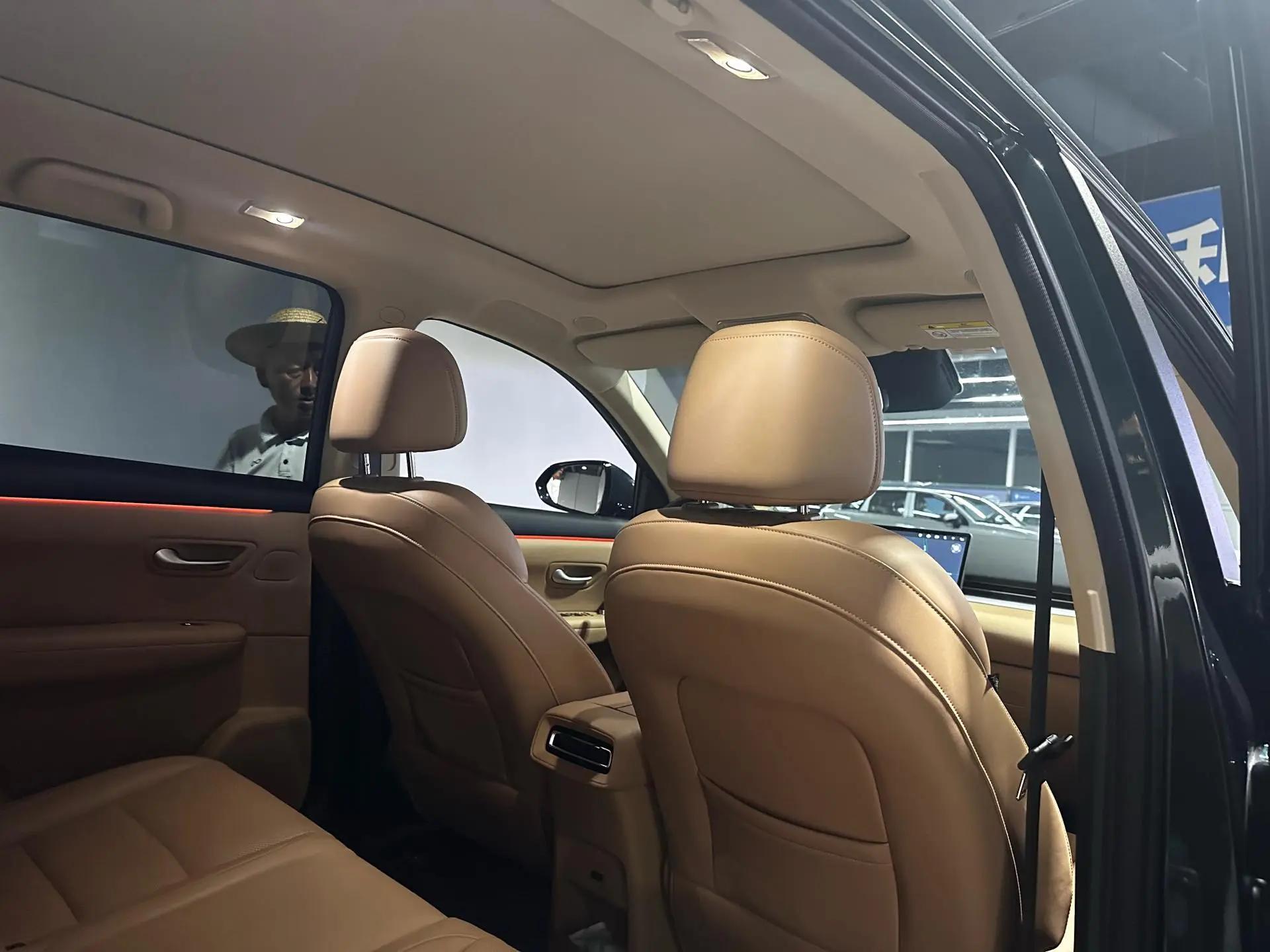 LanDian 2025 LanDian E5 PLUS 1.5 Stepless 165km Long Endurance First Edition 7-seat Automatic Gear 7