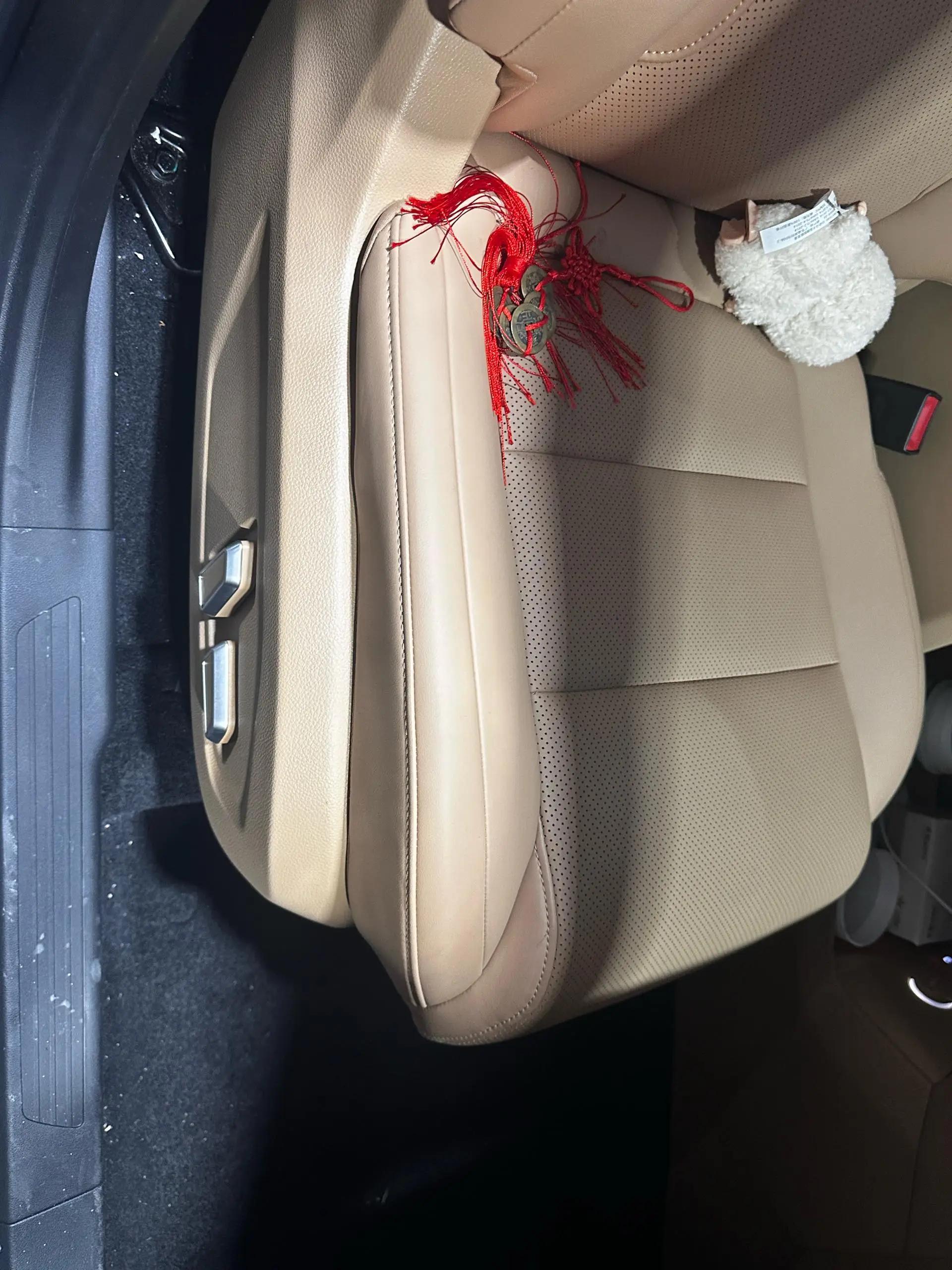 LanDian 2025 LanDian E5 PLUS 1.5 Stepless 165km Long Endurance First Edition 7-seat Automatic Gear 9