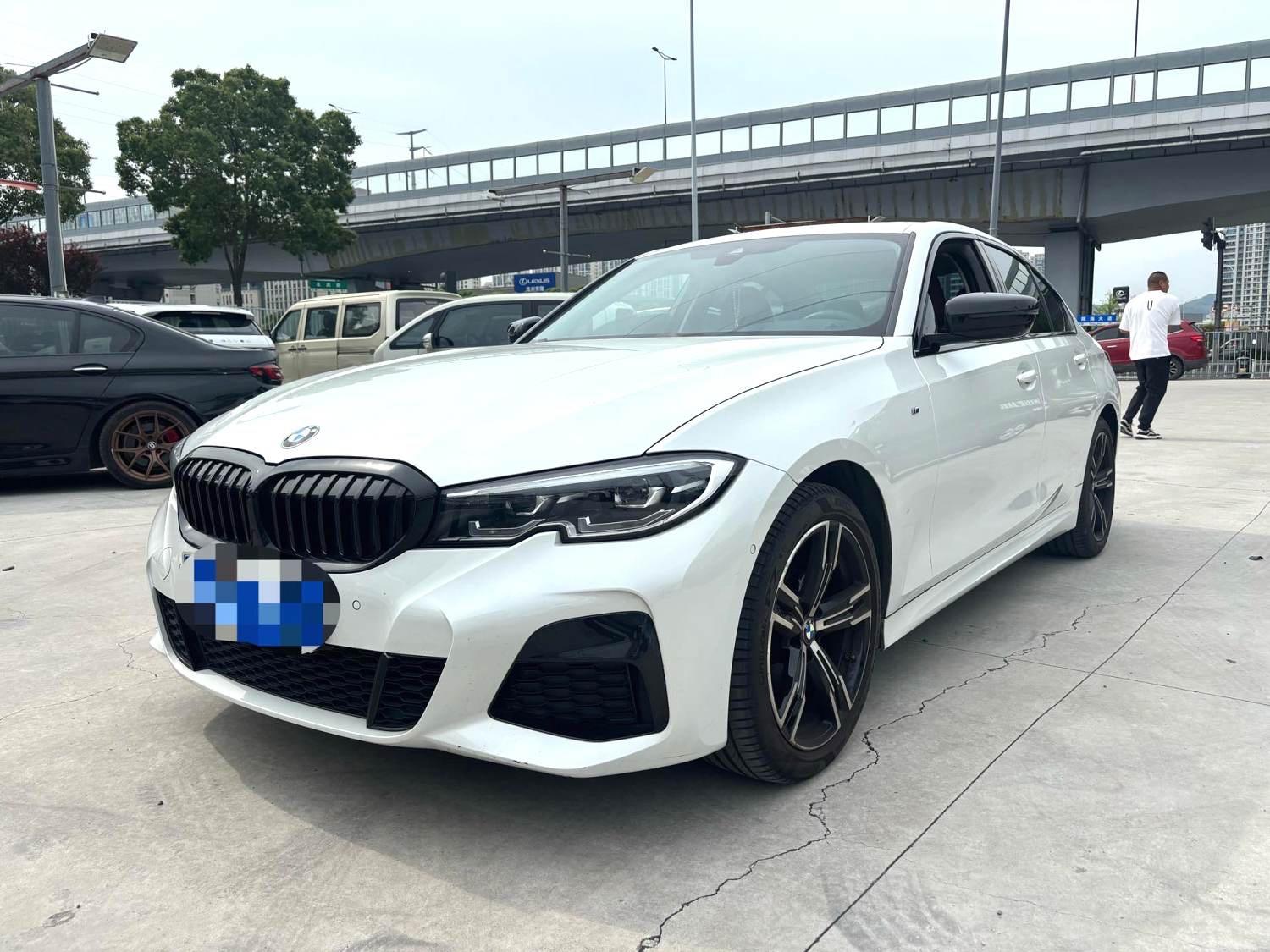 BMW 3 Series 2021 Change 325i M Sports Suit