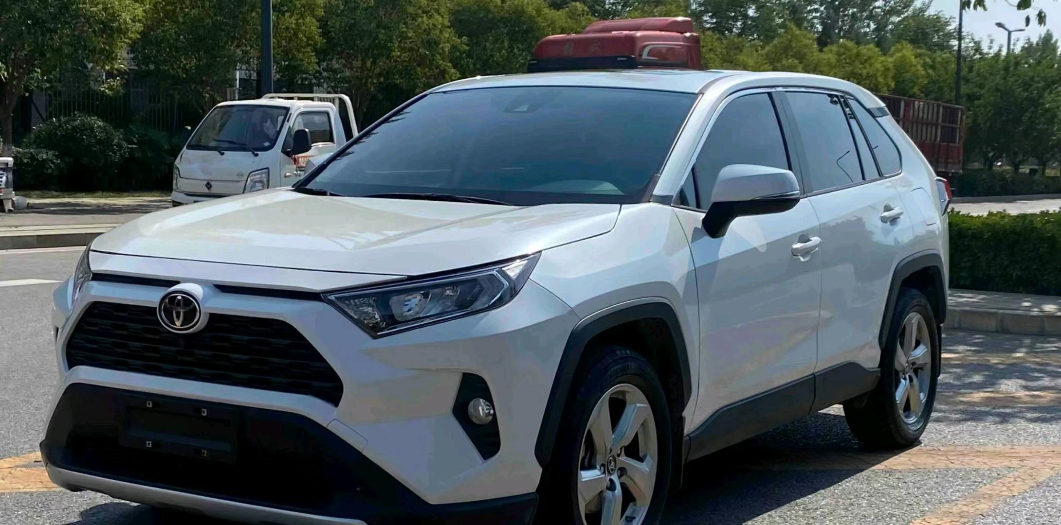 RAV4 Rongfeng 2022 2.0L CVT Two-Drive Fashion Plus Edition