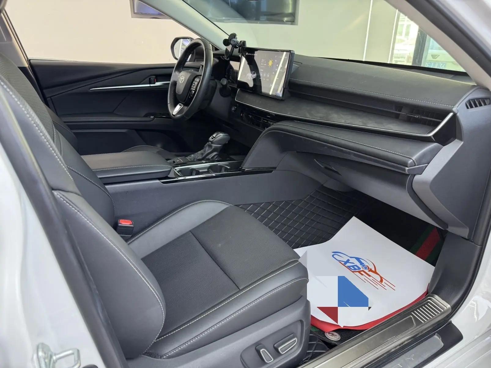 Toyota 2024 Camry Dual Engine 2.0HG Stepless Premium Edition Automatic Gear 5
