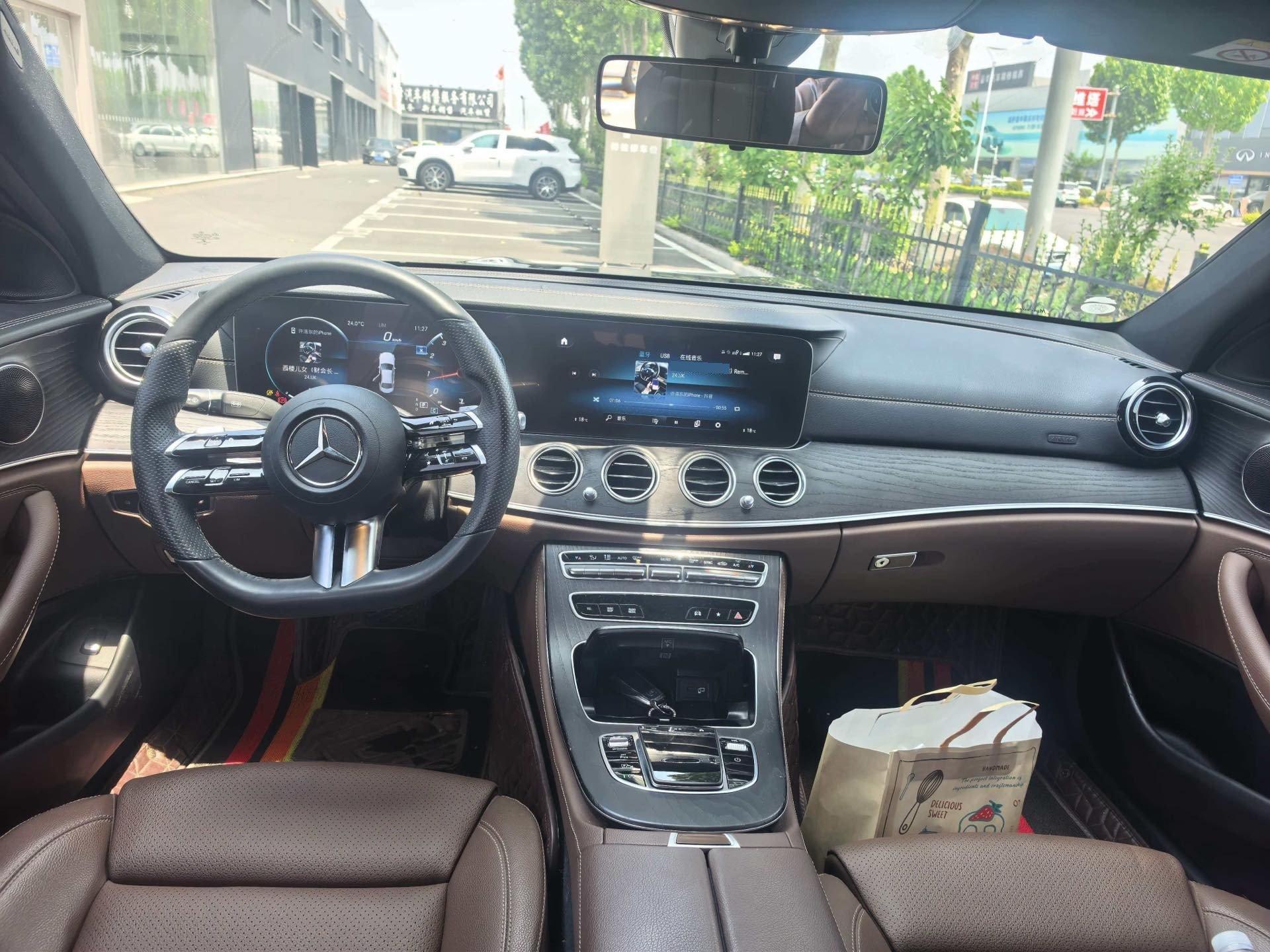 Mercedes Benz E-Class 2022 to E 260 L Sports 6