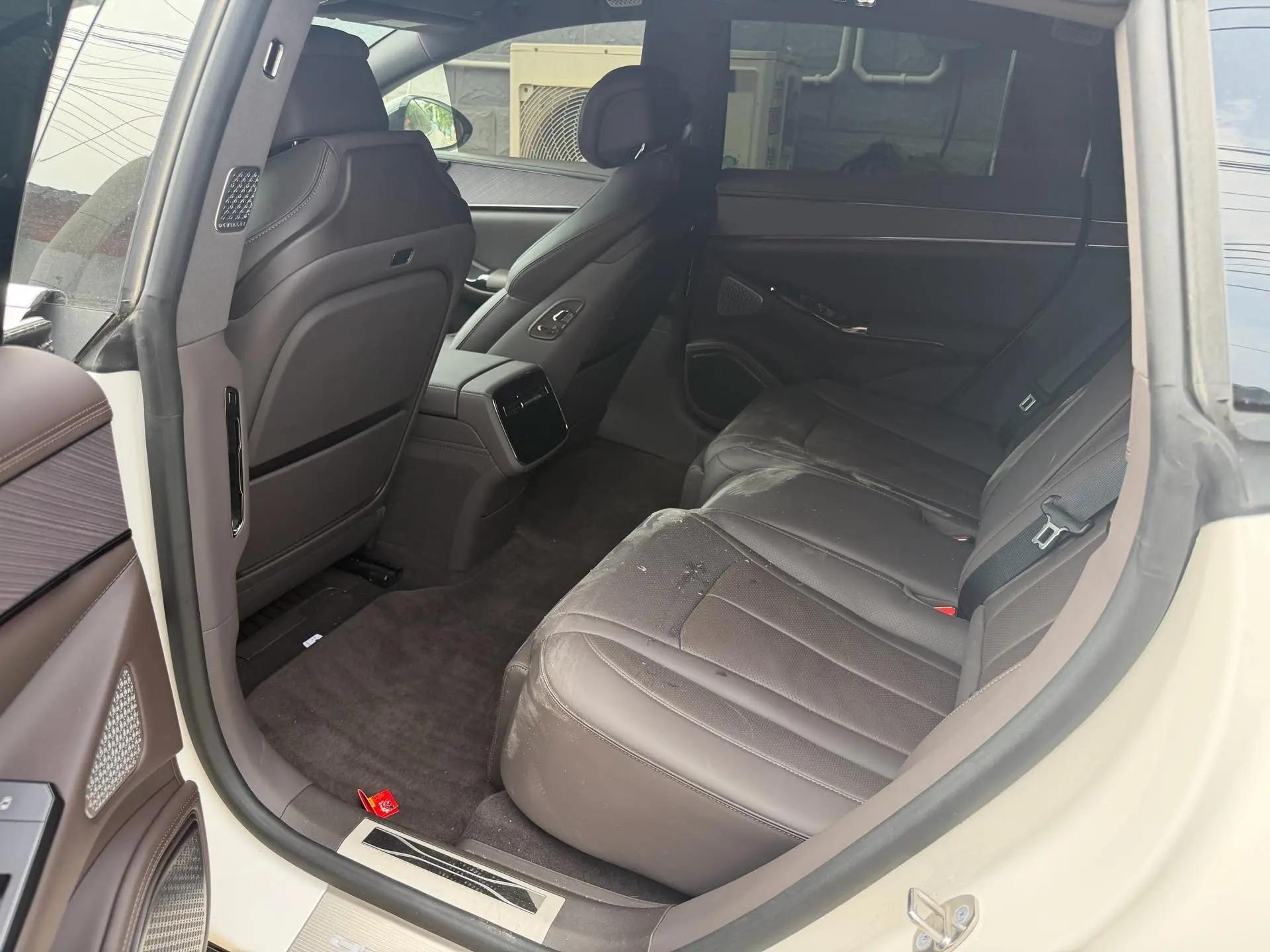 Denza 2024 Denza Z9 2.0T Stepless 1100km Four-wheel Drive Max Edition Automatic Gear 4