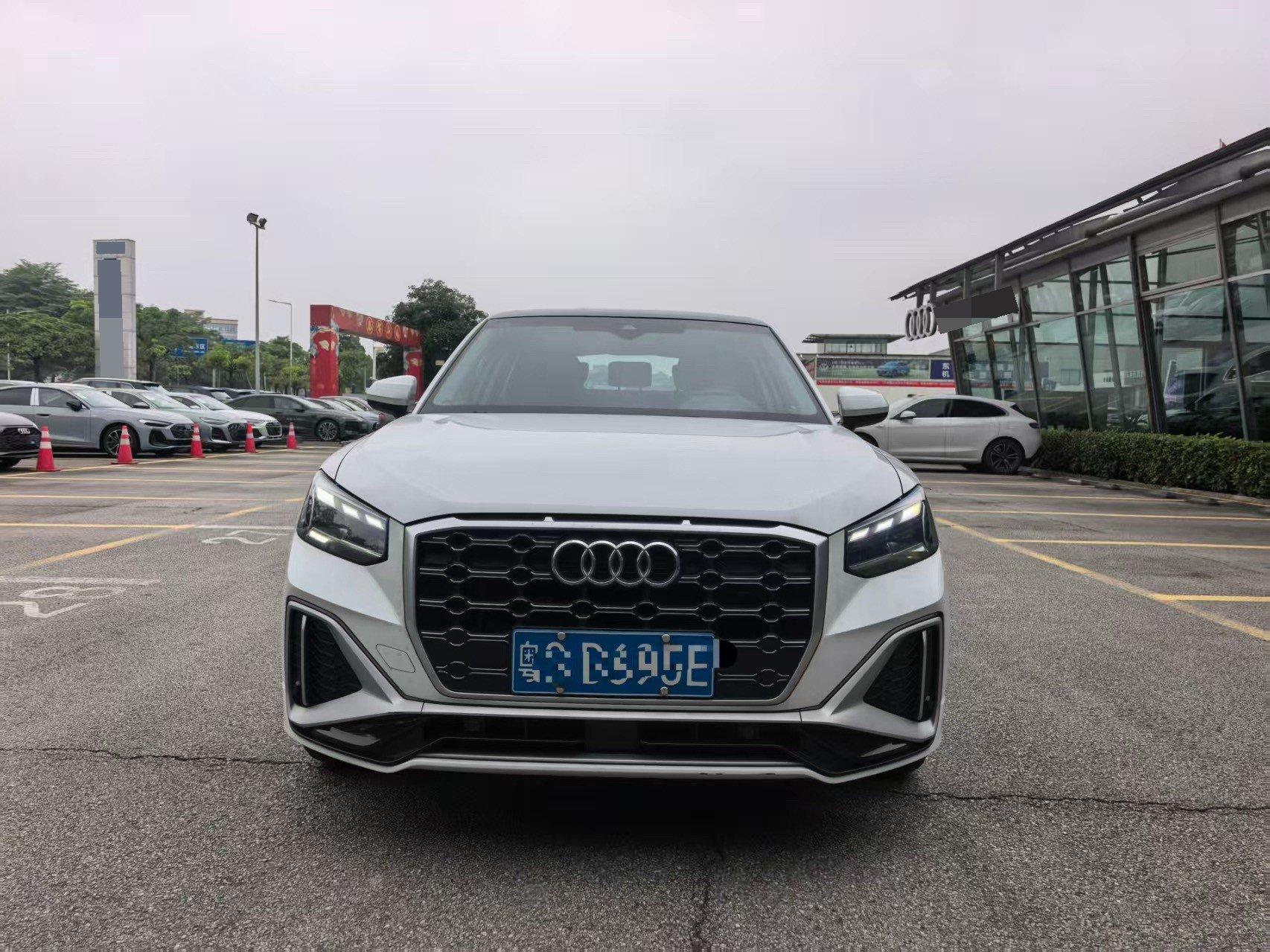 Audi Q2L 2022 35 TFSI Fashion Dynamic 2