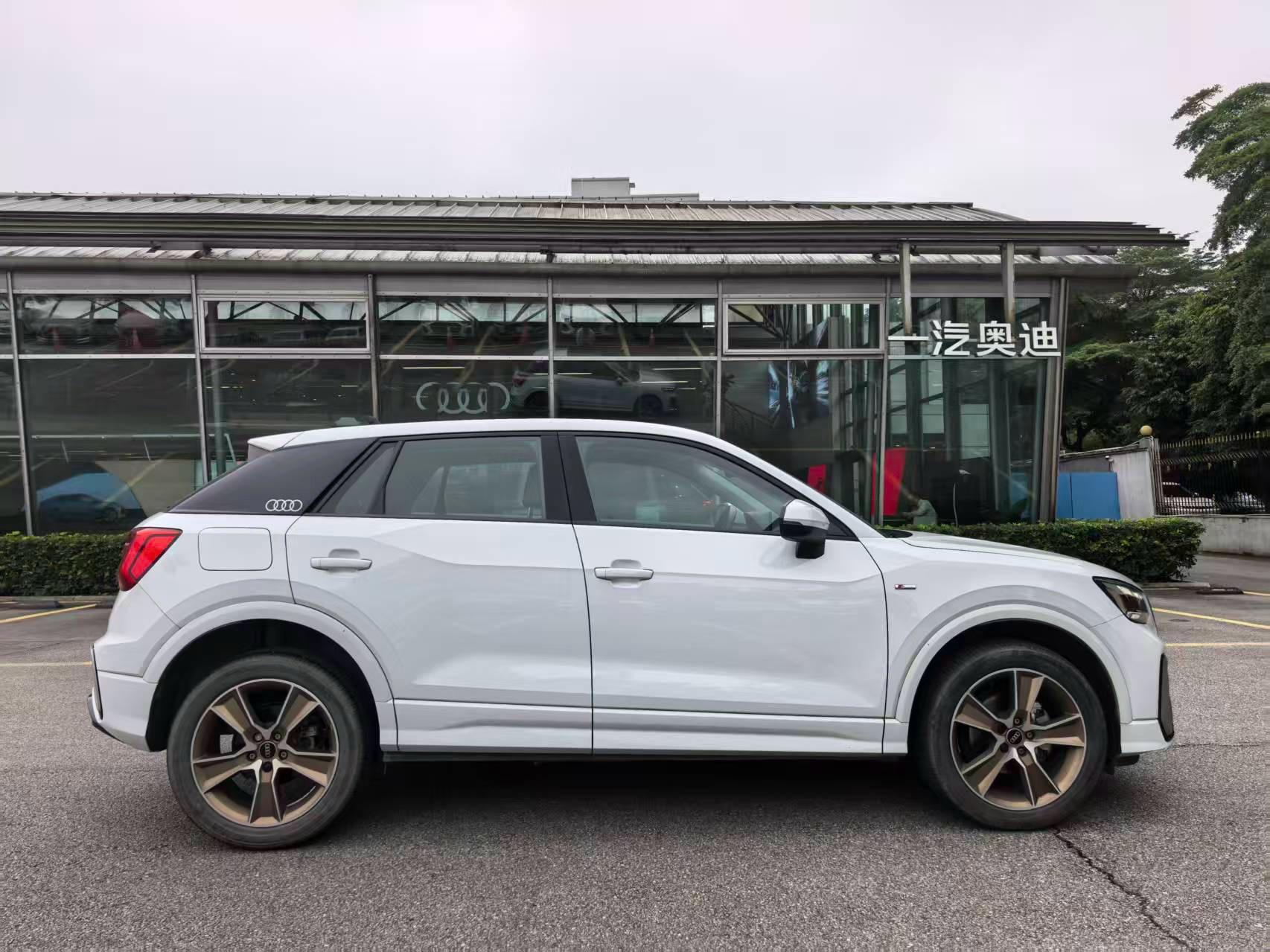 Audi Q2L 2022 35 TFSI Fashion Dynamic 3