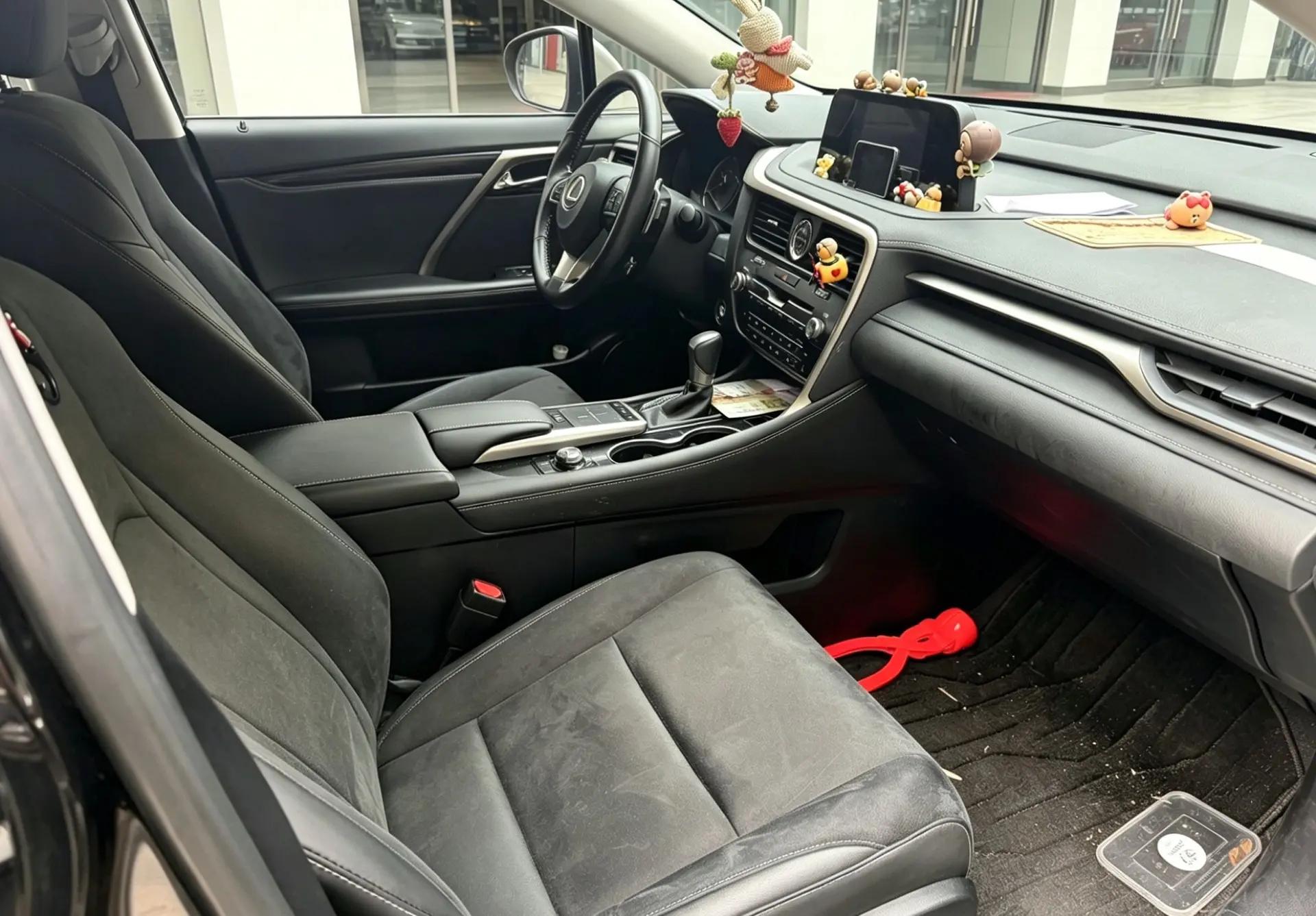 Lexus RX 2020 facelift 15000.00g Drive Elite Edition 4