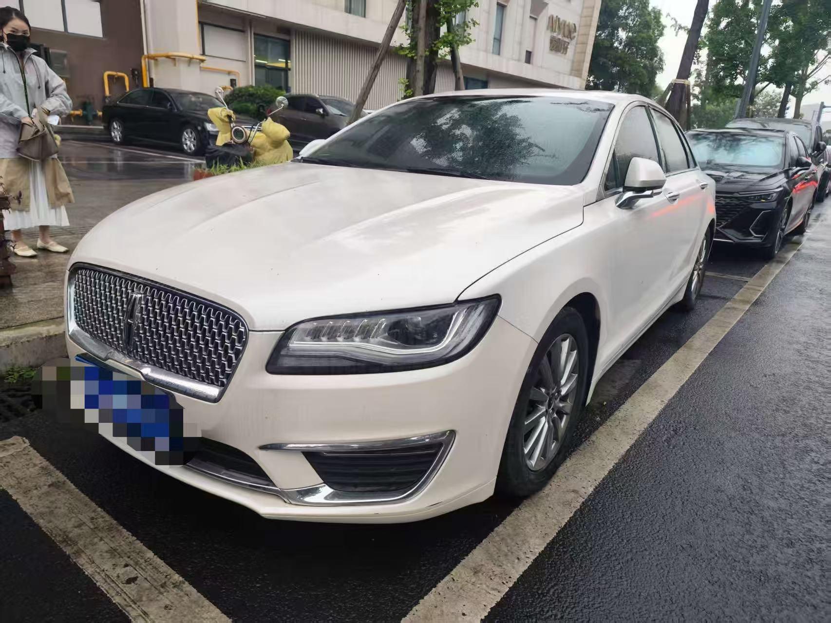 Lincoln MKZ 2019 2.0T Premium Edition National V