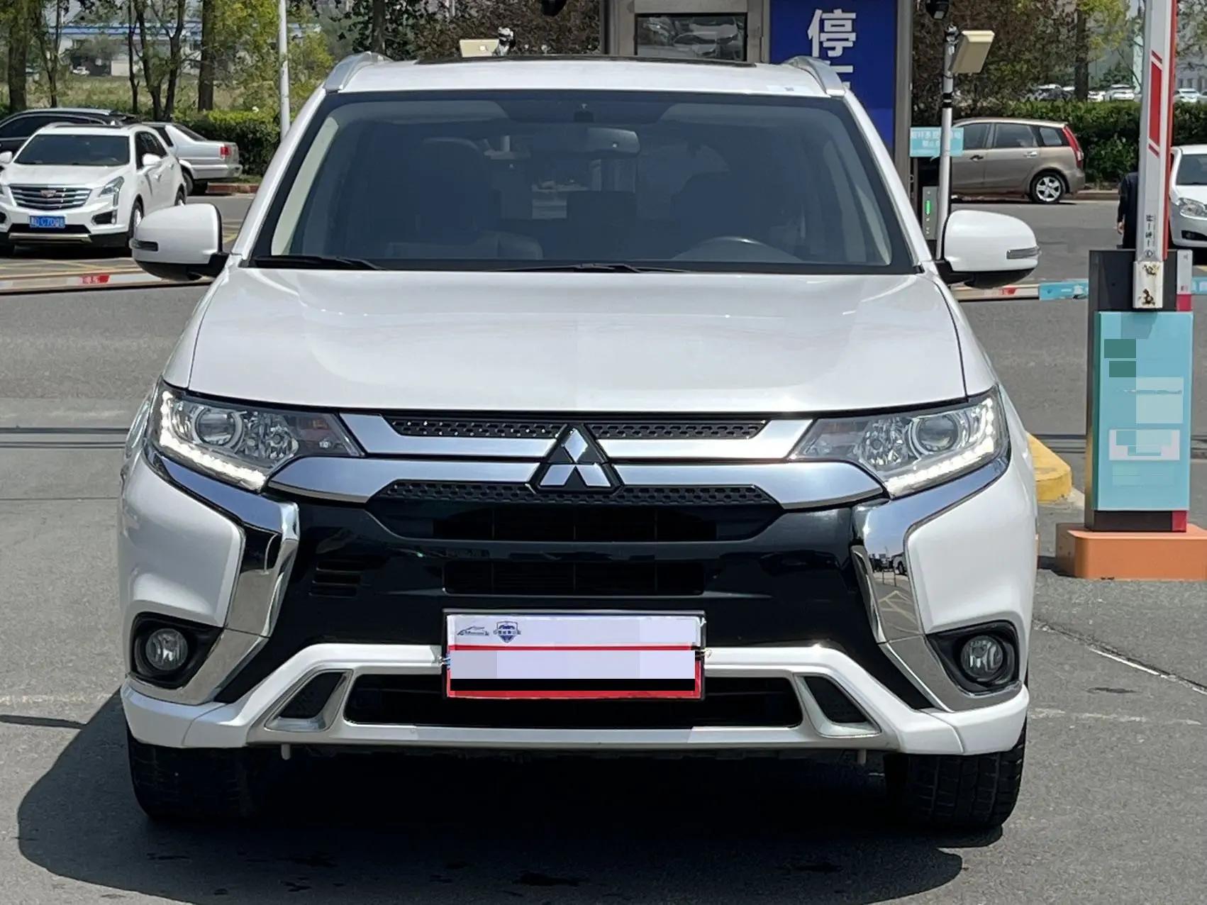 Outlander 2021 model changed to 2.0L two-wheel drive free version 5 2