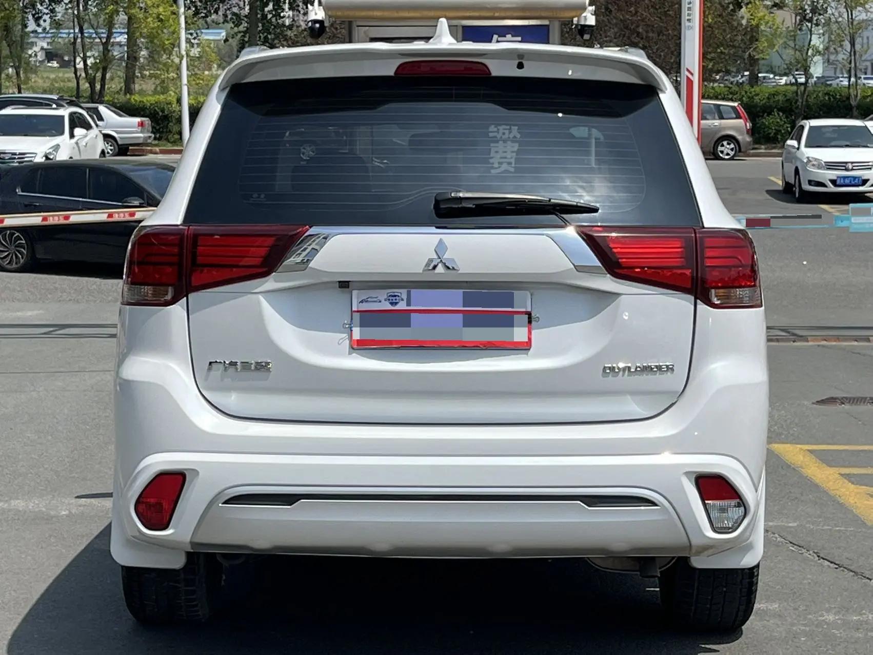 Outlander 2021 model changed to 2.0L two-wheel drive free version 5 5