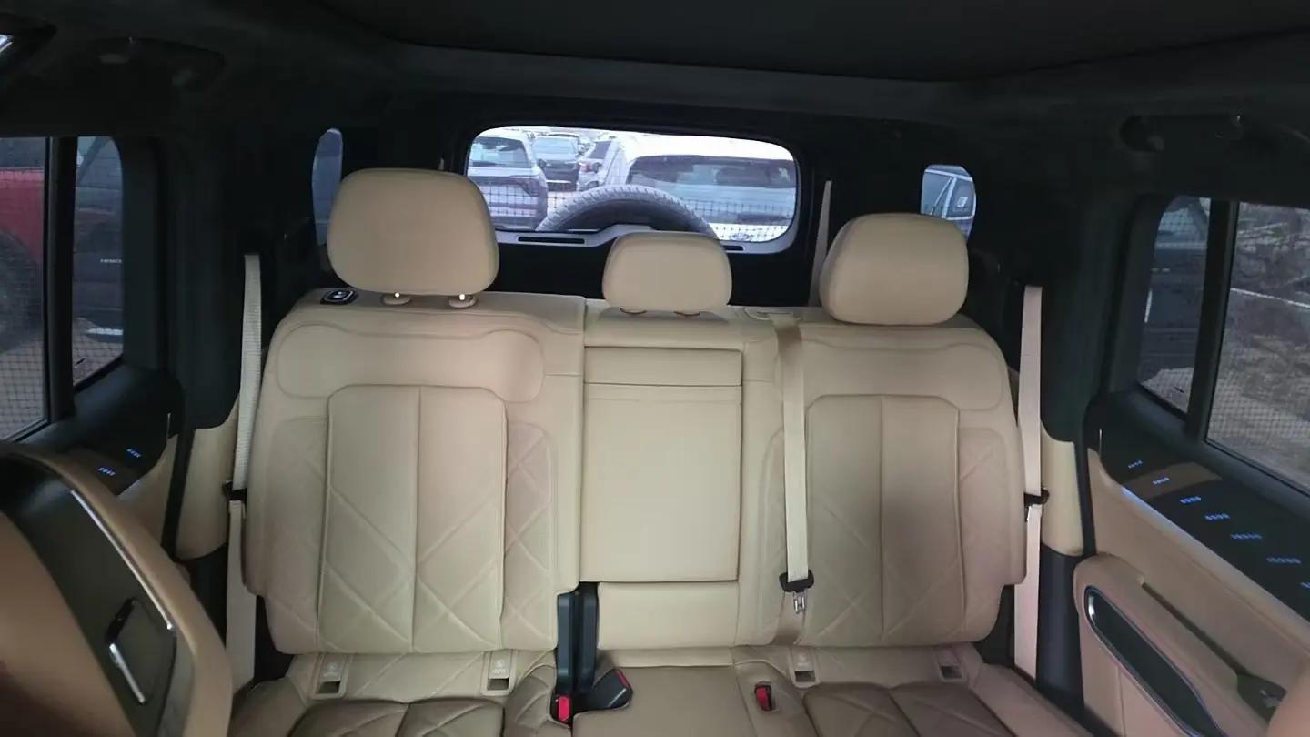 FangChengBao 2025 Leopard 8 2.0T CVT Smart & Brave Flagship 7-Seater Automatic 3