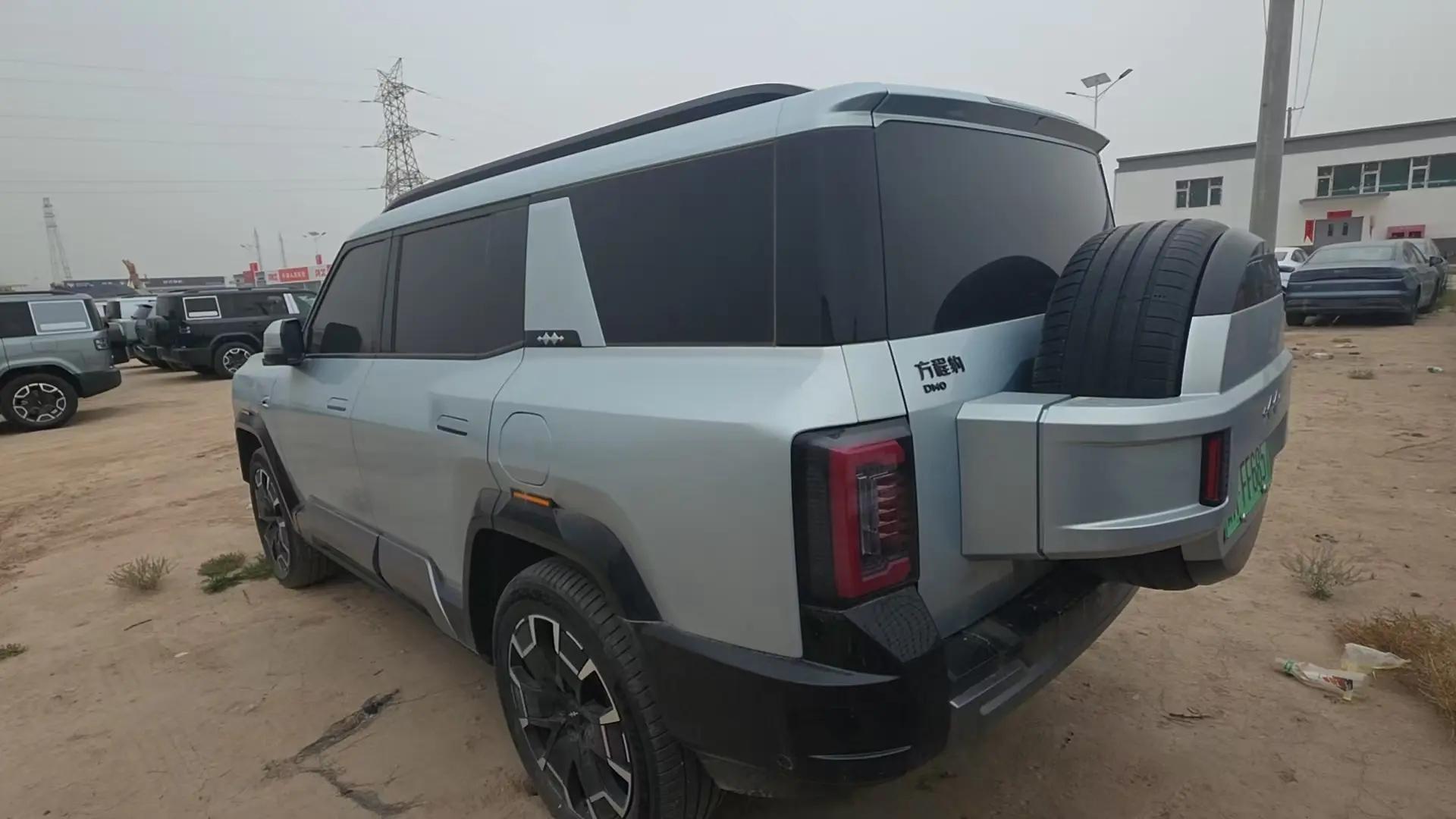 FangChengBao 2025 Leopard 8 2.0T CVT Smart & Brave Flagship 7-Seater Automatic 8