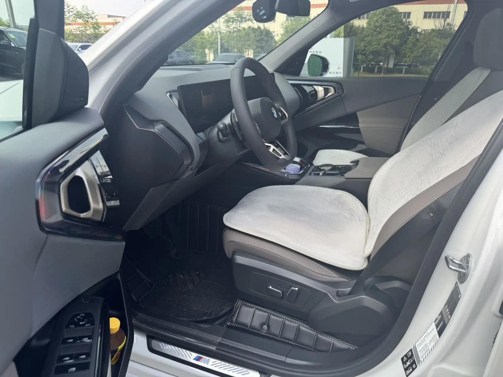BMW 2025 X3 xDrive30L 2.0T Leading M Sports Suit Automatic Gear 3