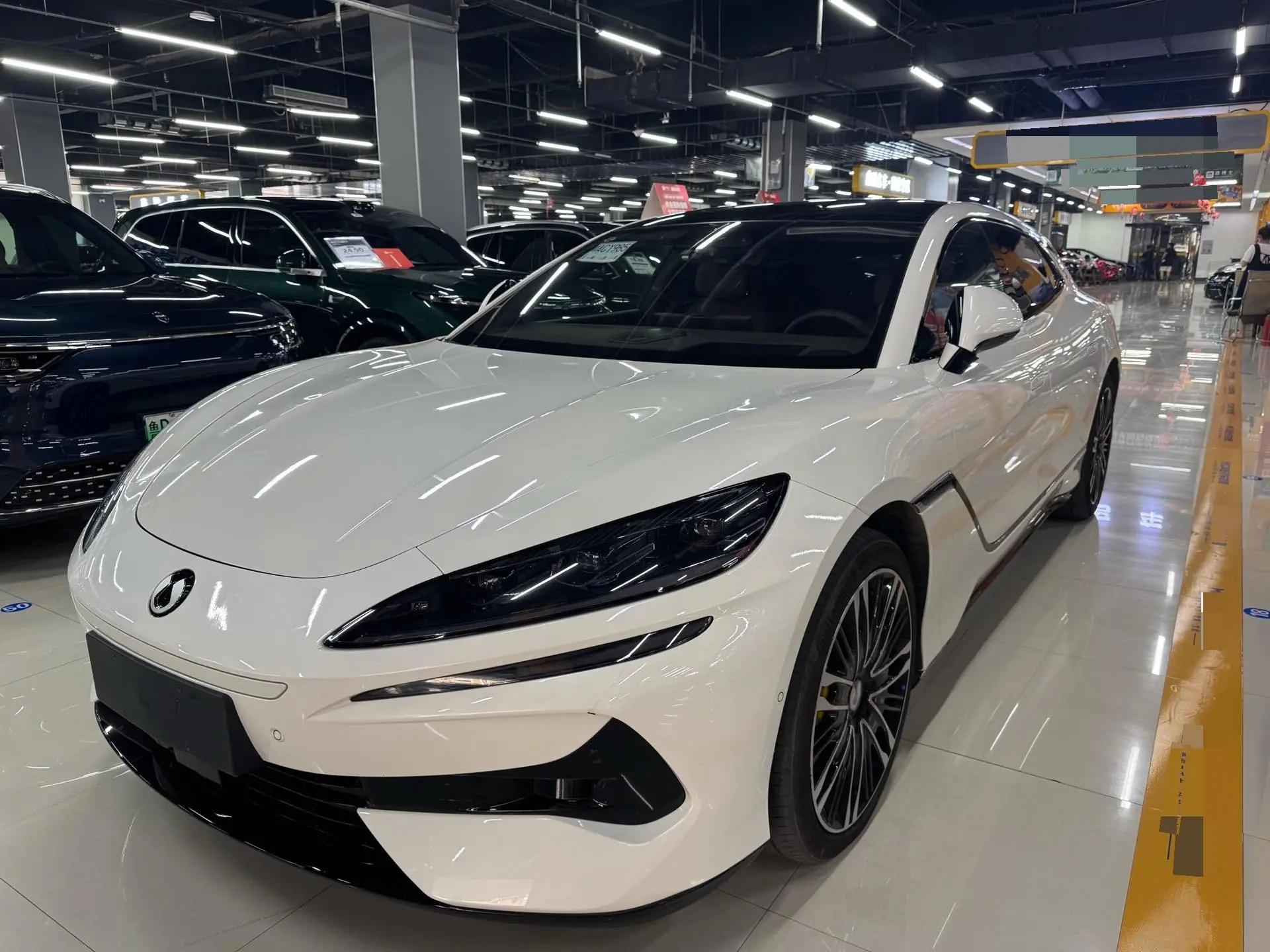 Denza Z9 2024 GT Plug-in Hybrid Edition