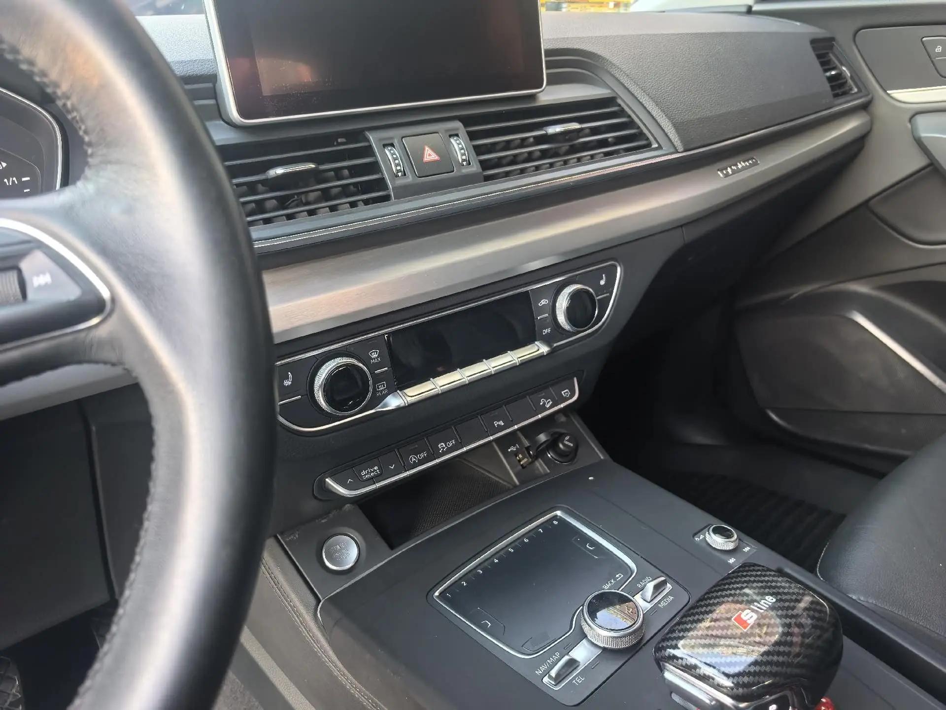 Audi Q5L 2020 to 40 TFSI Fashion 8