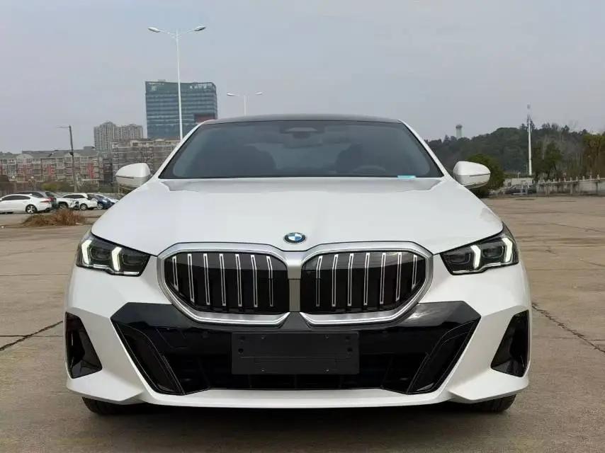 BMW 5 Series 2025 Model 530Li 48V 2.0T Luxury Version M Sport Package Automatic 3