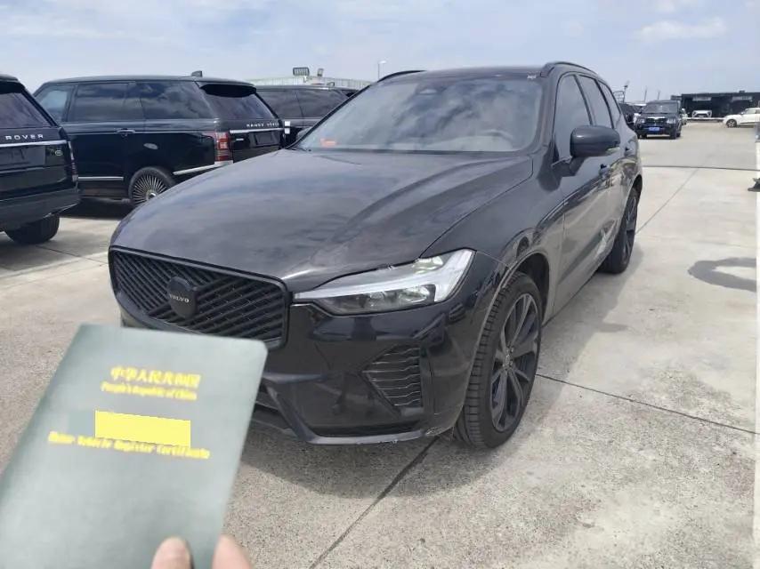 打开图片灯箱:Volvo 2026 XC60 48V 2.0T B5 4-wheel drive Zhiyuan polar night black version automatic gear