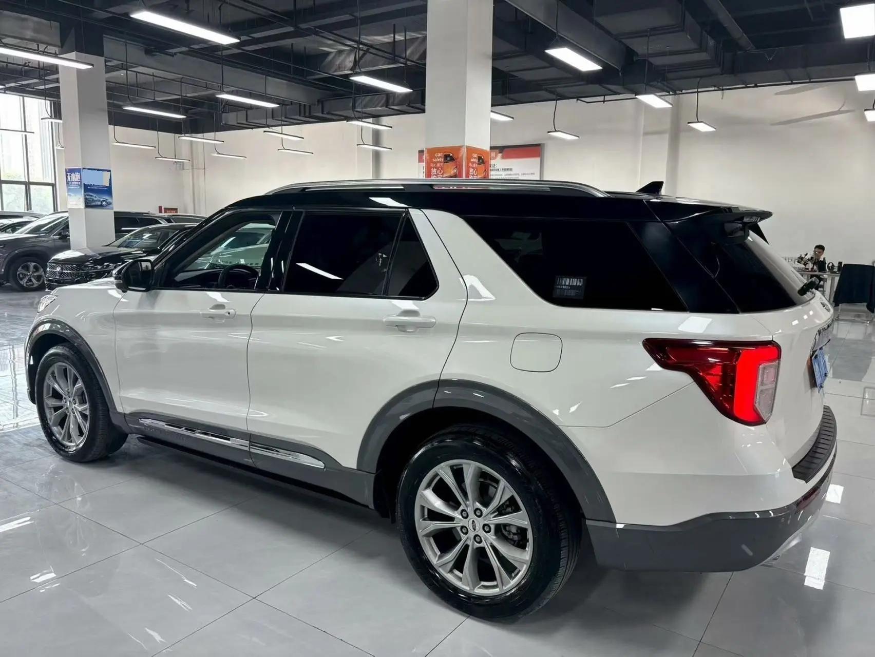 Explorer 2020 EcoBoost 285 4-wheel drive fashion version 7 seats 7
