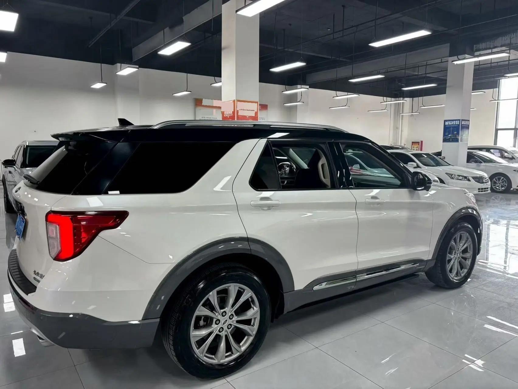Explorer 2020 EcoBoost 285 4-wheel drive fashion version 7 seats 9