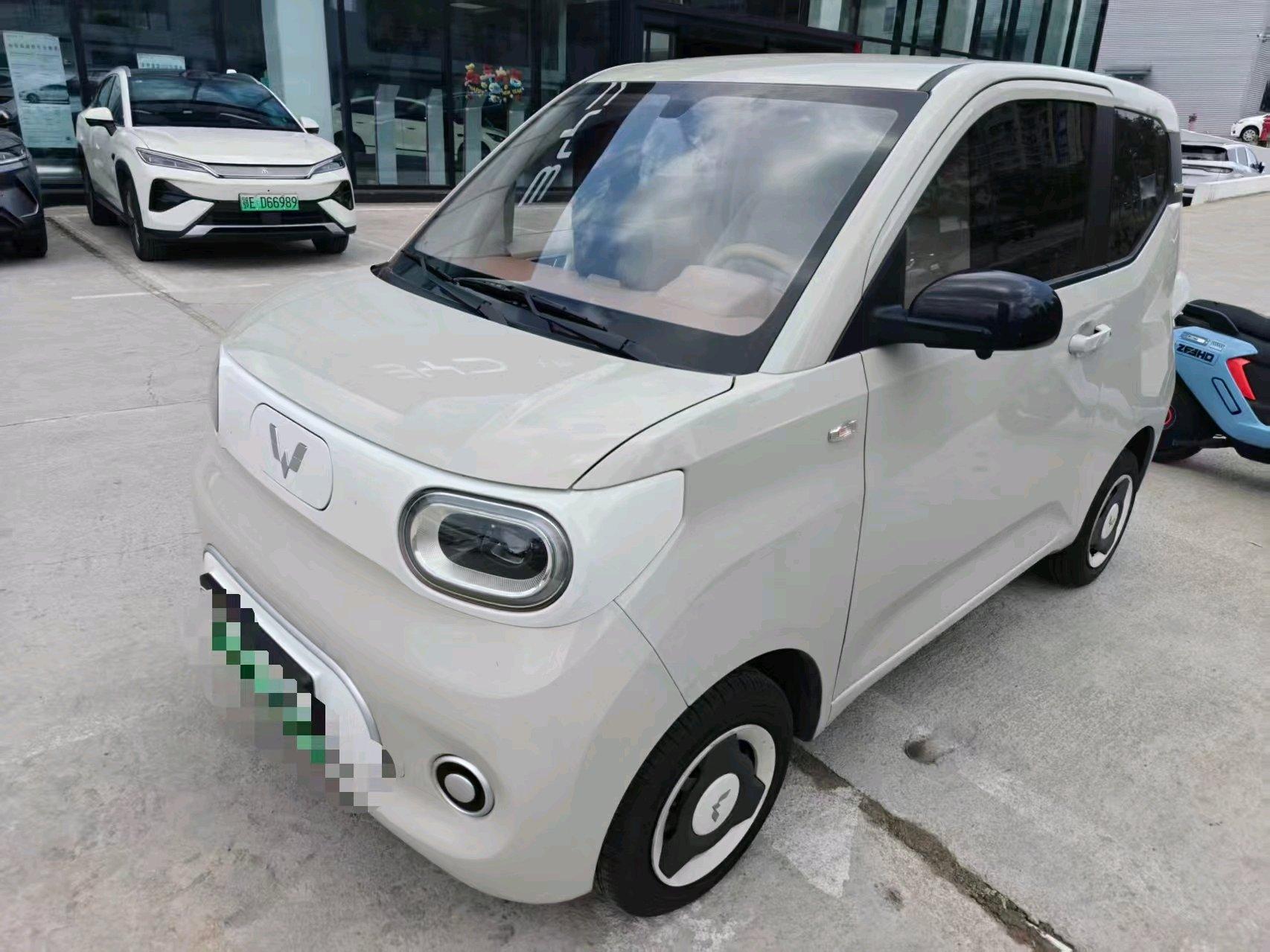 WuLing 2025 HongGuang MINI EV Four-Door Version Prestige Model Automatic