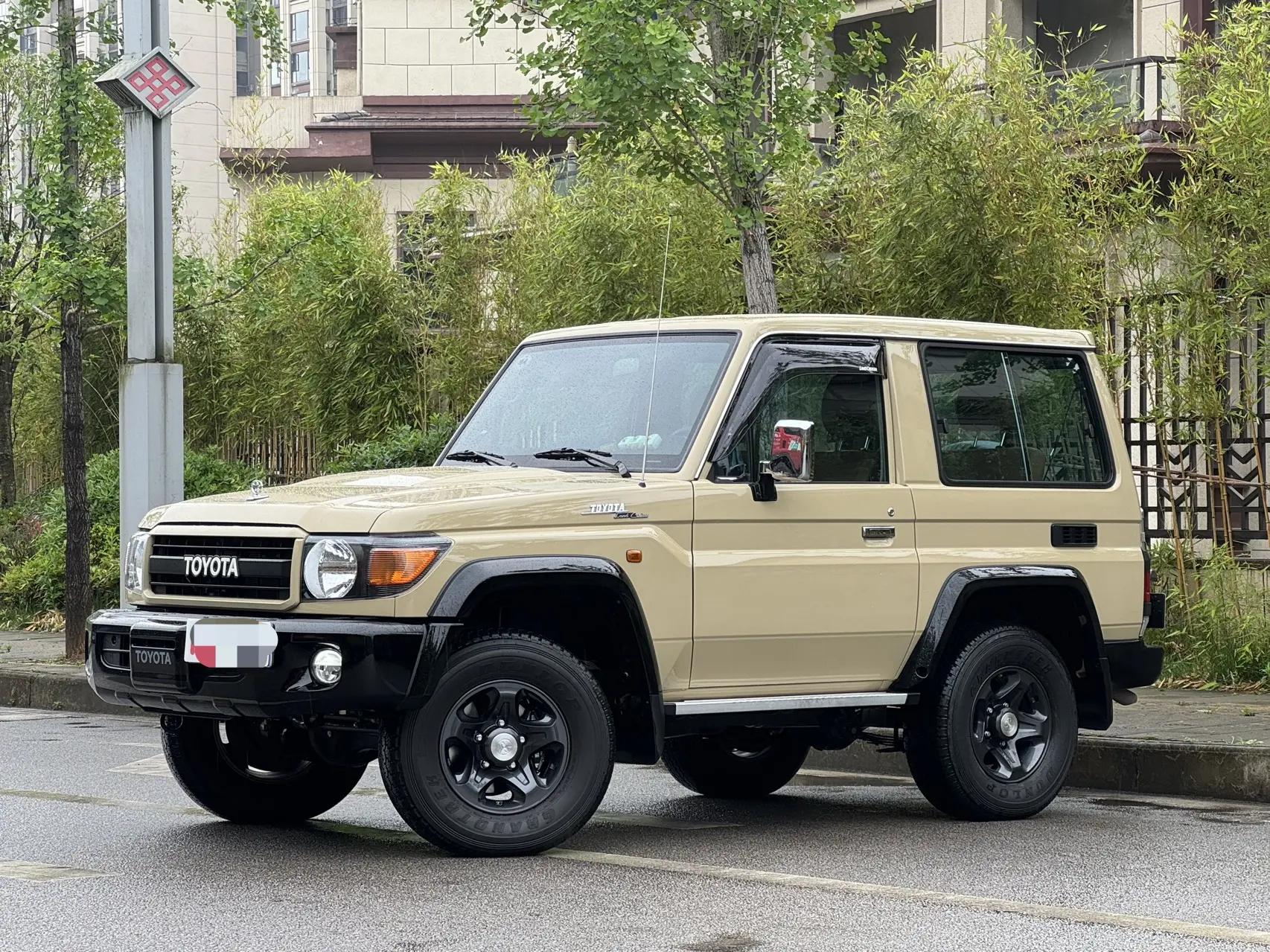 Toyota Land Cruiser (Imported) 2020 Land Cruiser 4.0 Middle East Manual