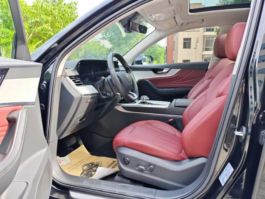 HongQi 2025 HS5 2.0T Two-Drive Flag Enjoy Pro Edition Automatic Gear 5