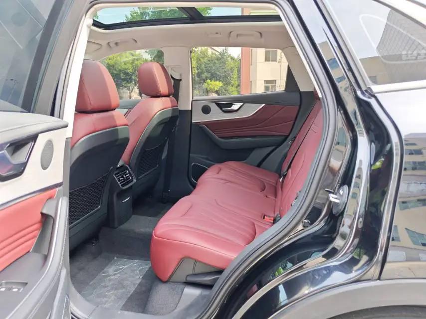 HongQi 2025 HS5 2.0T Two-Drive Flag Enjoy Pro Edition Automatic Gear 9