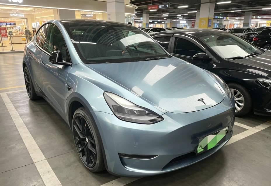 Model Y 2021 Long Range All-Wheel Drive Edition 3