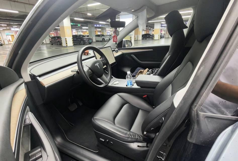 Model Y 2021 Long Range All-Wheel Drive Edition 6
