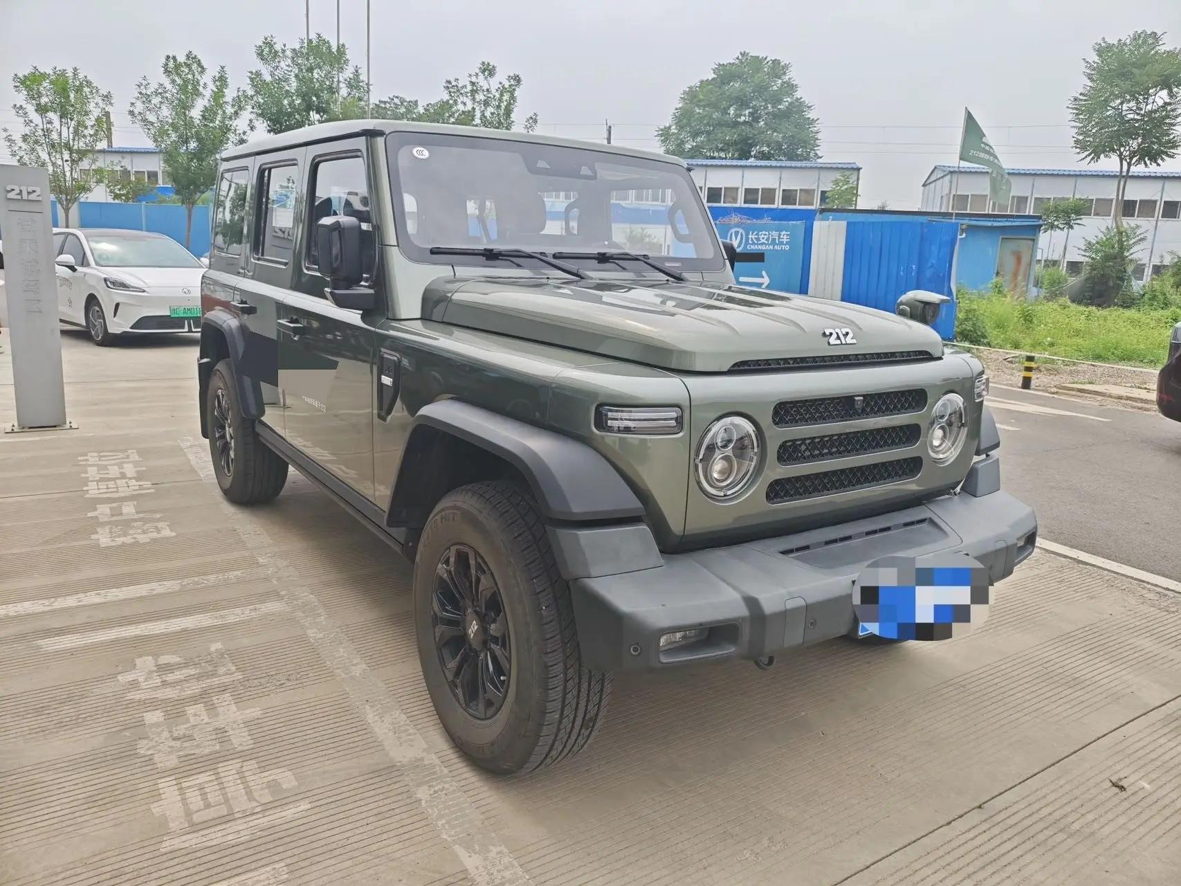212 2024 T01 2.0T Explorer Automatic 3