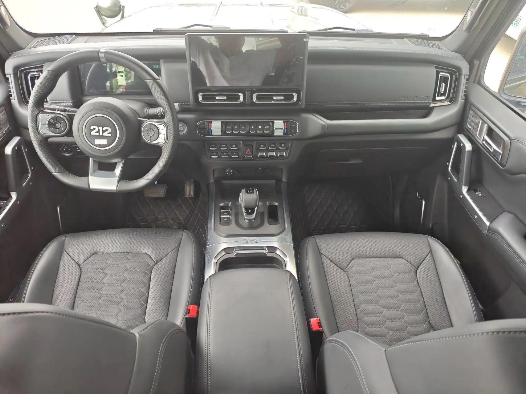 212 2024 T01 2.0T Explorer Automatic 4