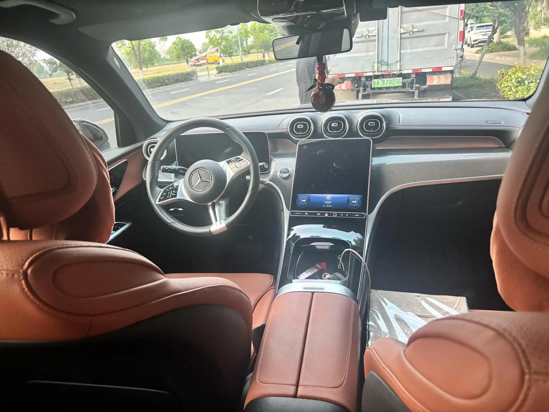 Mercedes Benz 2023 GLC 260 L 4MATIC 48V 2.0T dynamic 7-seat automatic gear 9