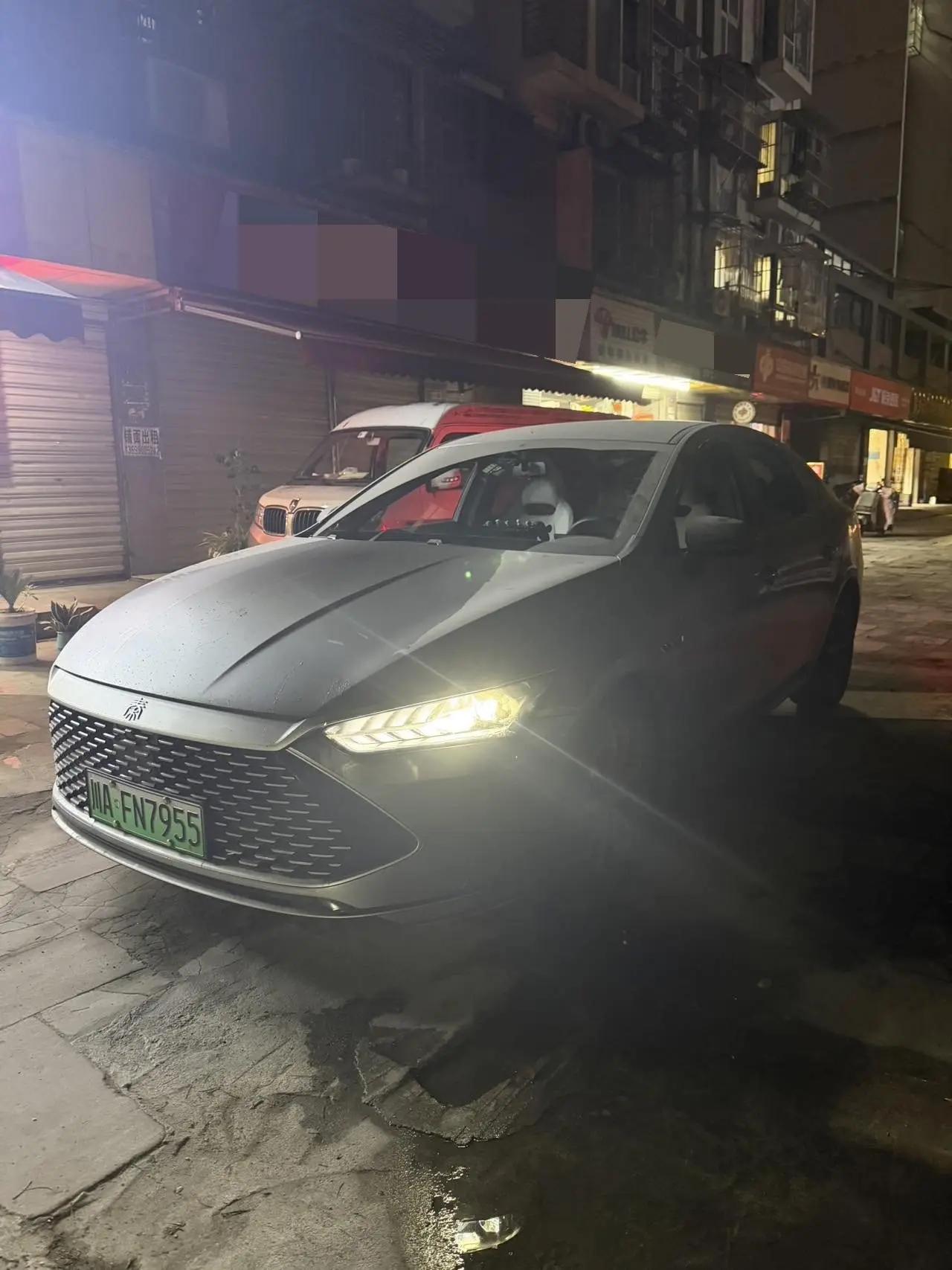 Qin PLUS 2021 DM-i 55KM Honorable Model
