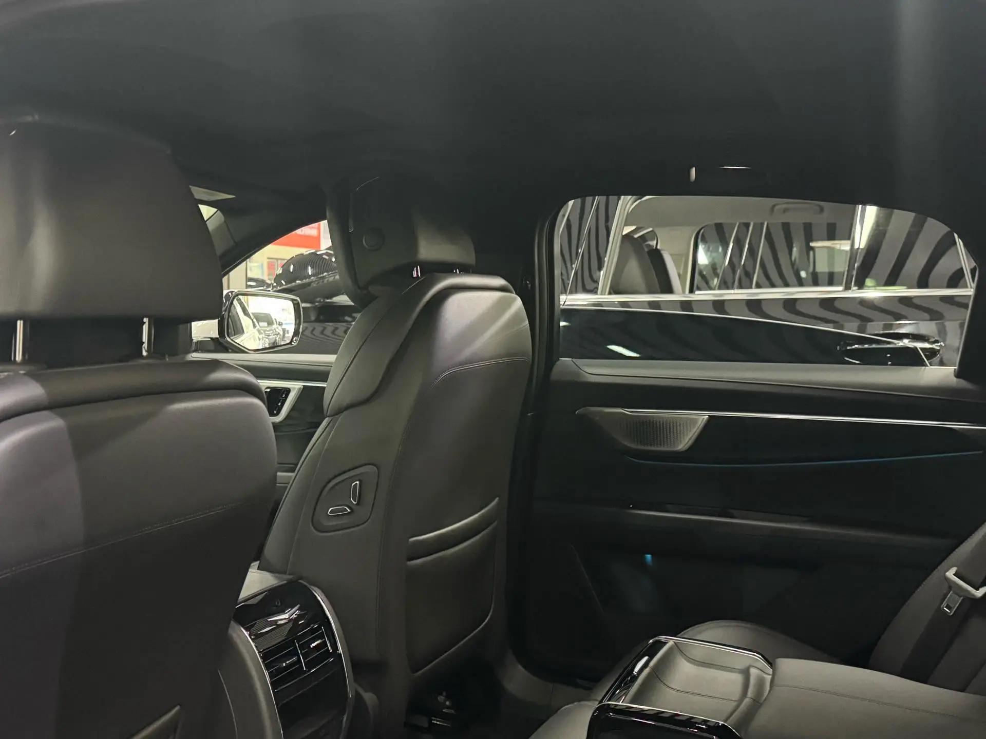 Cadillac CT6 2023 28T Luxury Model 6