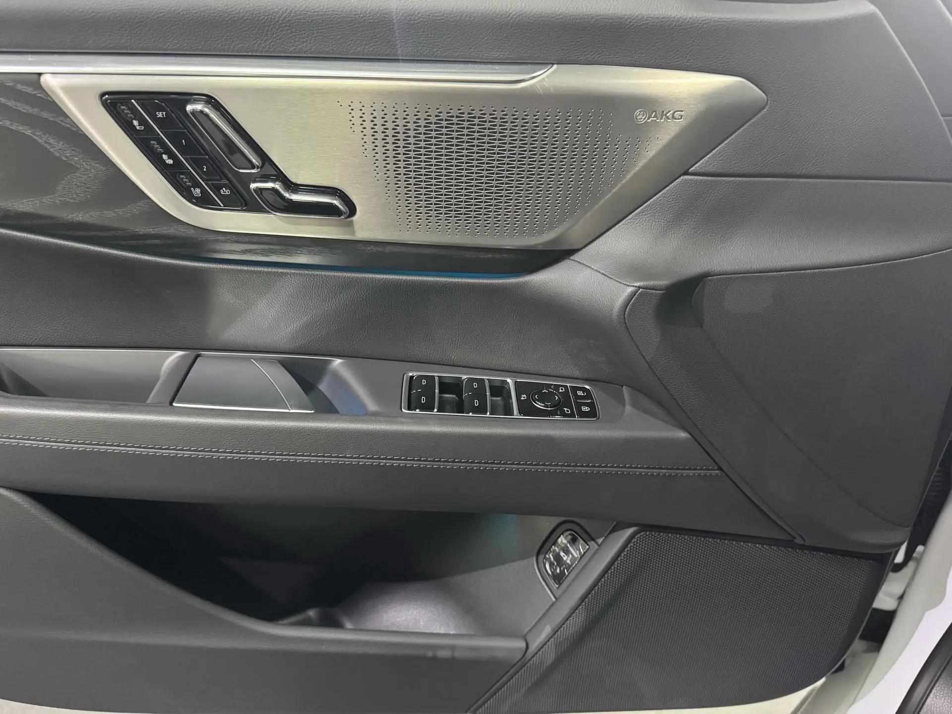 Cadillac CT6 2023 28T Luxury Model 7
